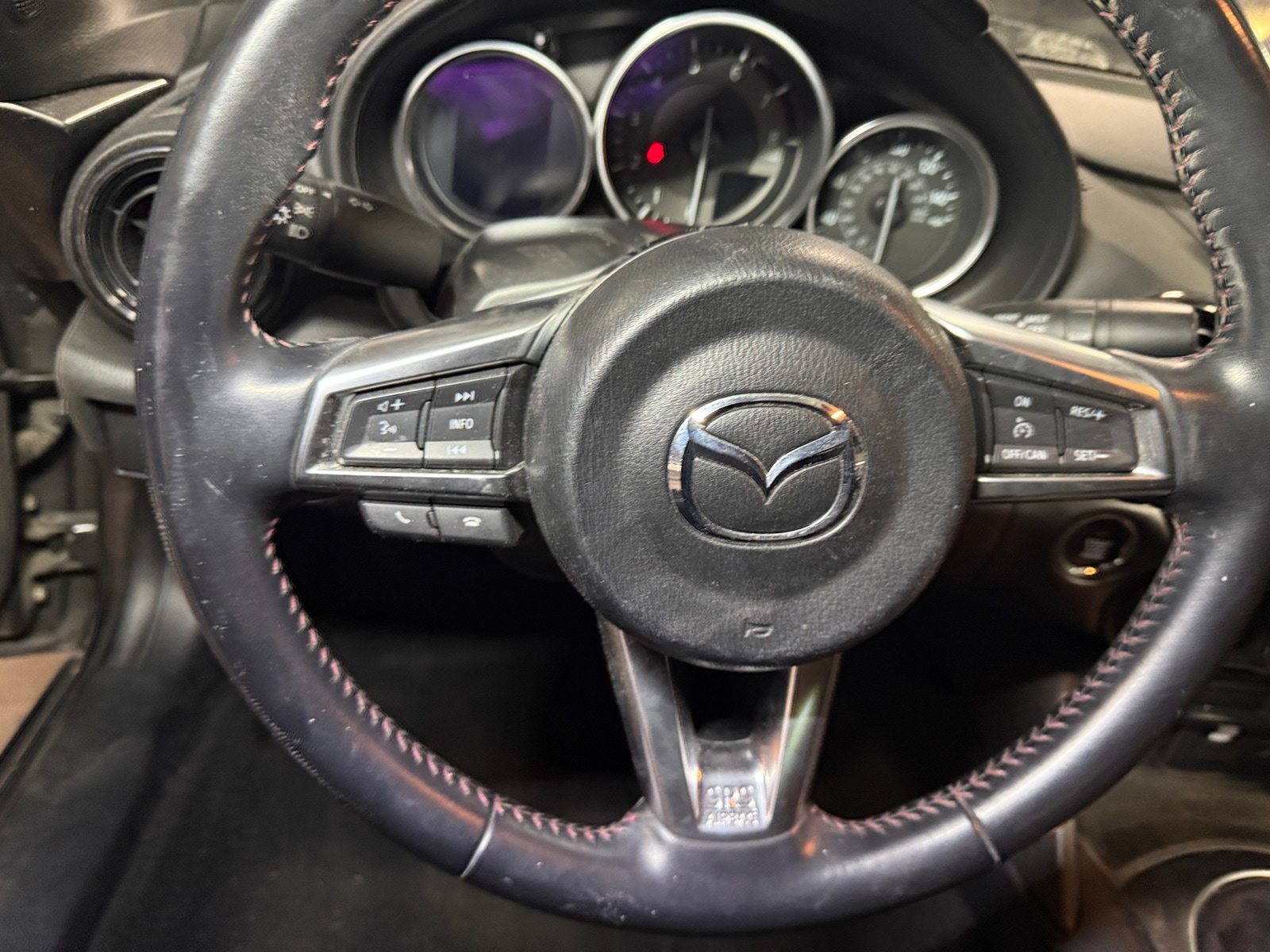 Thumbnail: 2018 Mazda MX-5 Miata - 5