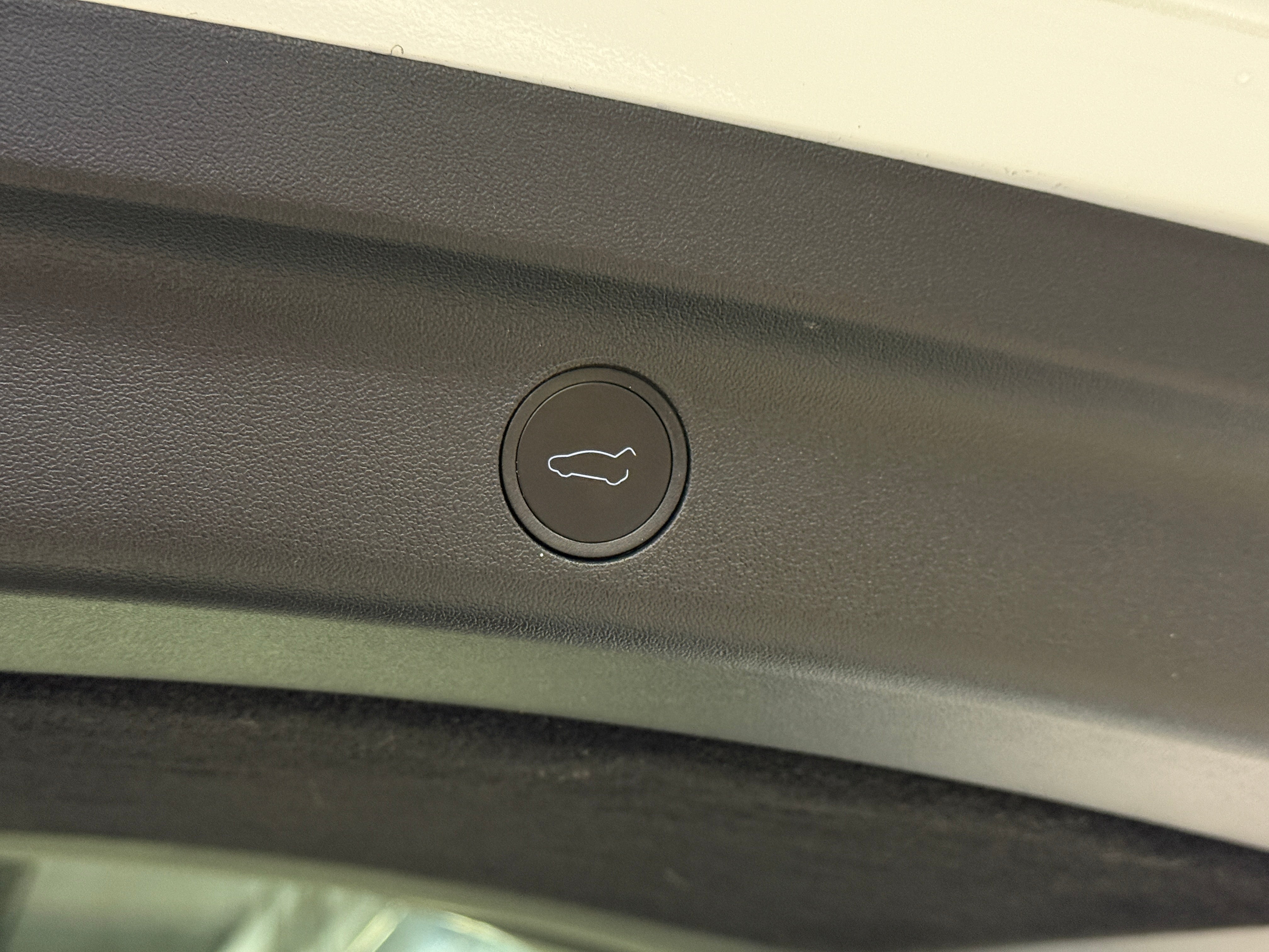 2021 Tesla Model Y Long Range - Photo 10