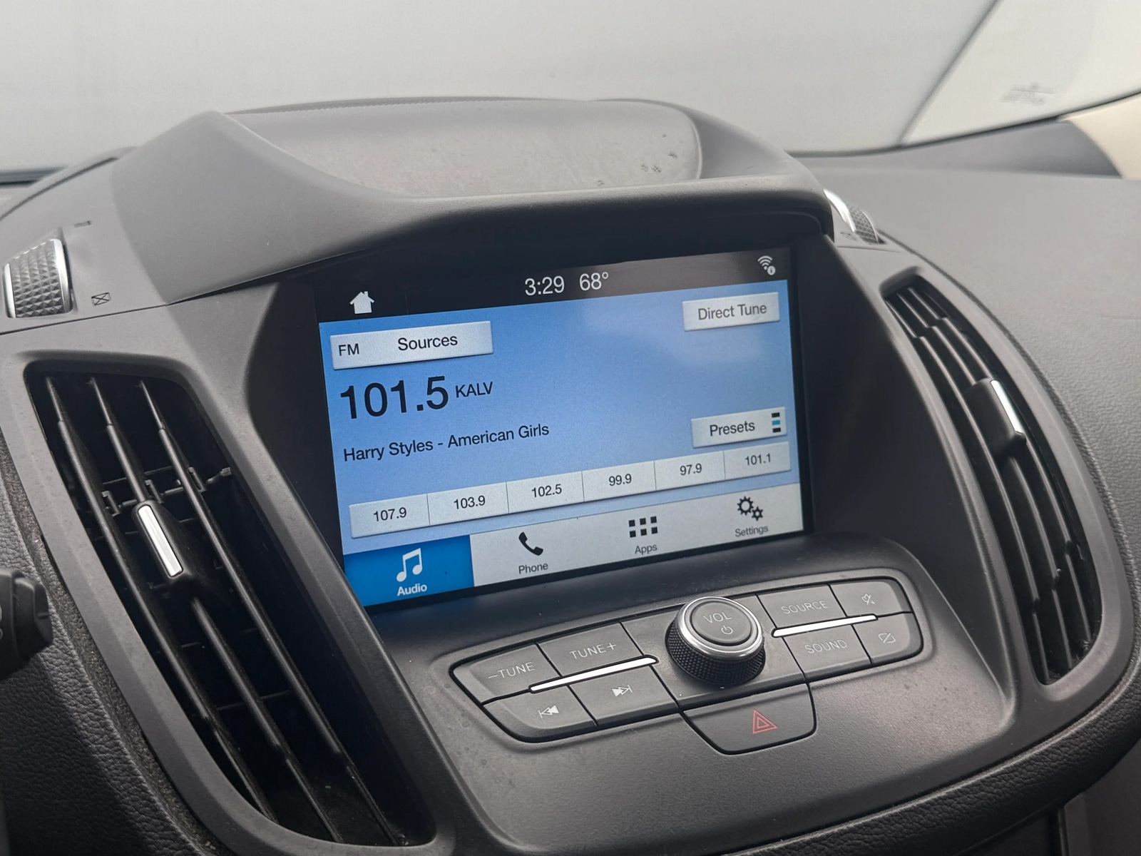 Thumbnail: 2019 Ford Escape - 4