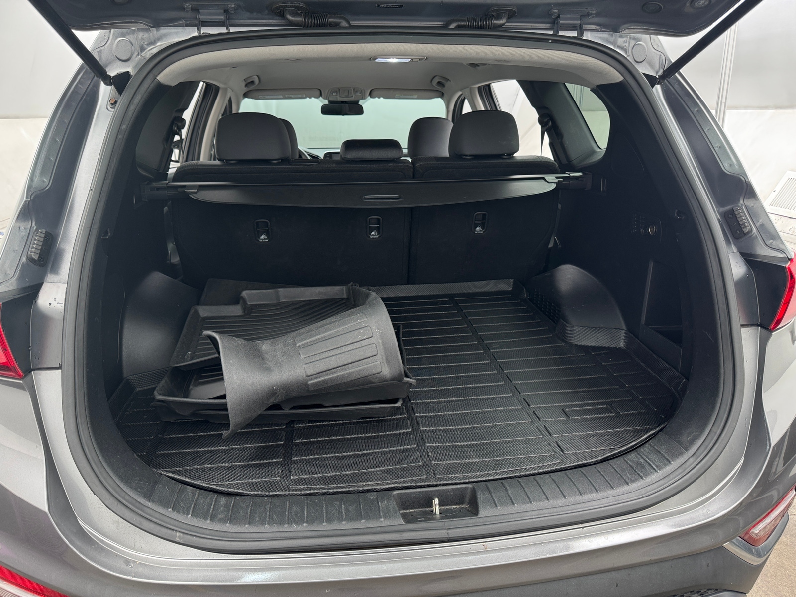 Thumbnail: 2019 Hyundai Santa Fe - 7
