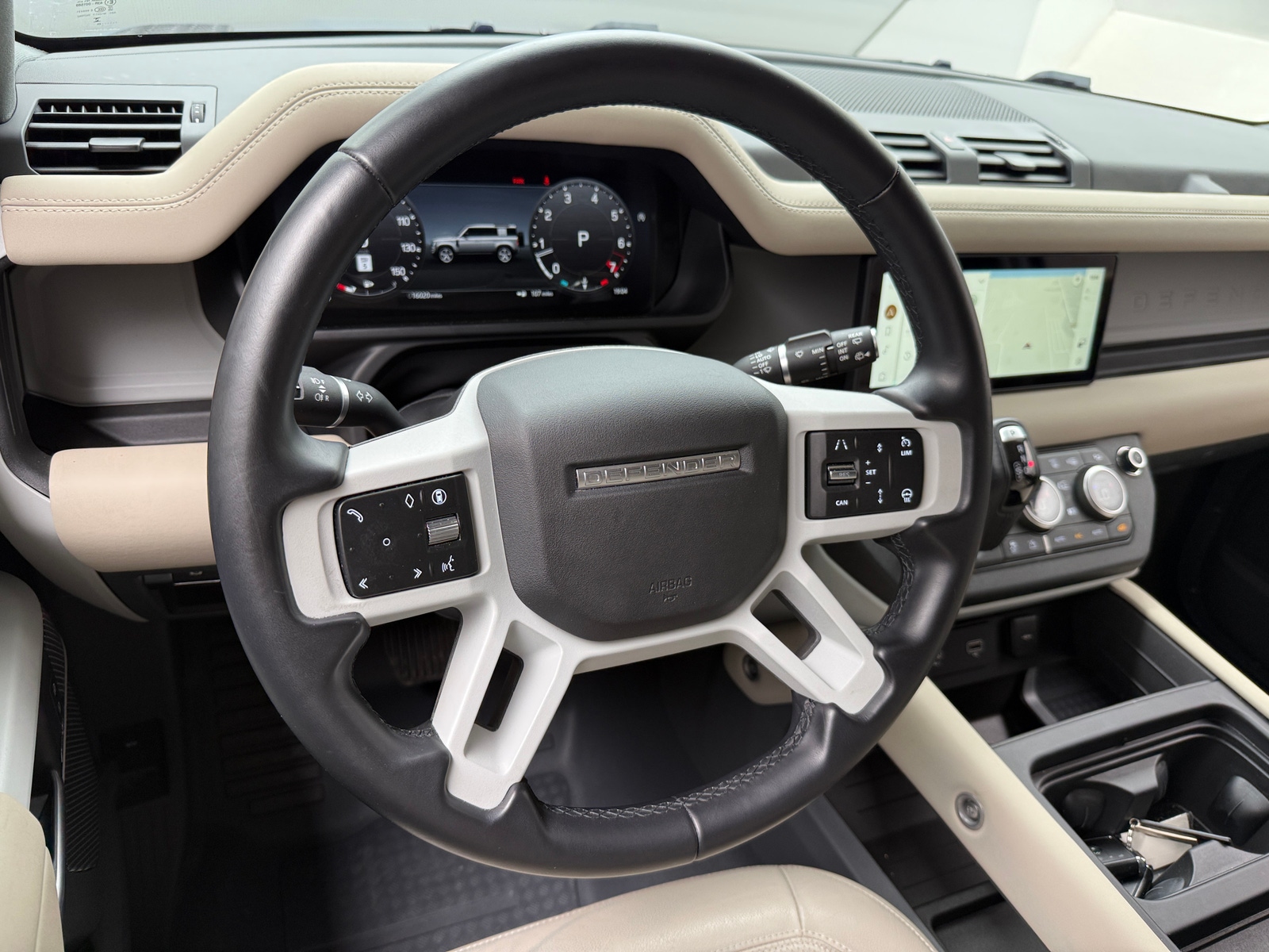 Thumbnail: 2024 Land Rover Defender - 4
