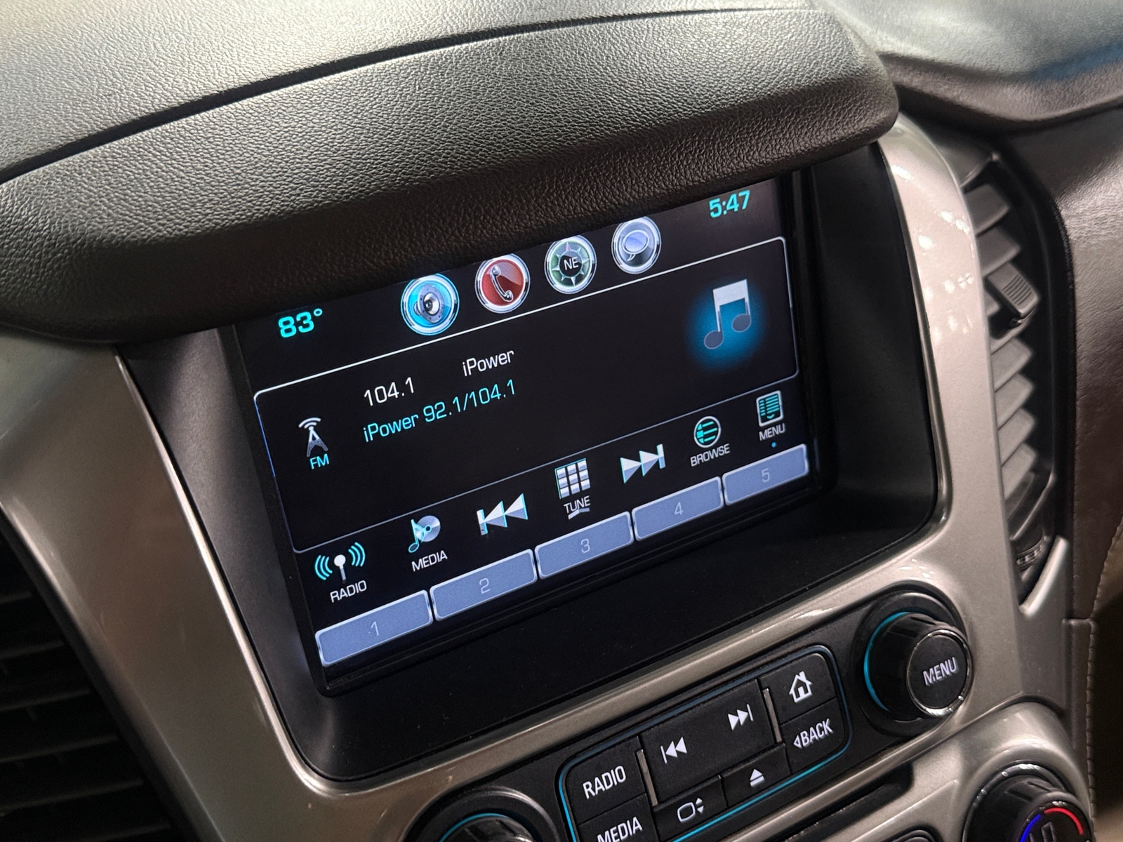 Thumbnail: 2019 Chevrolet Tahoe - 3