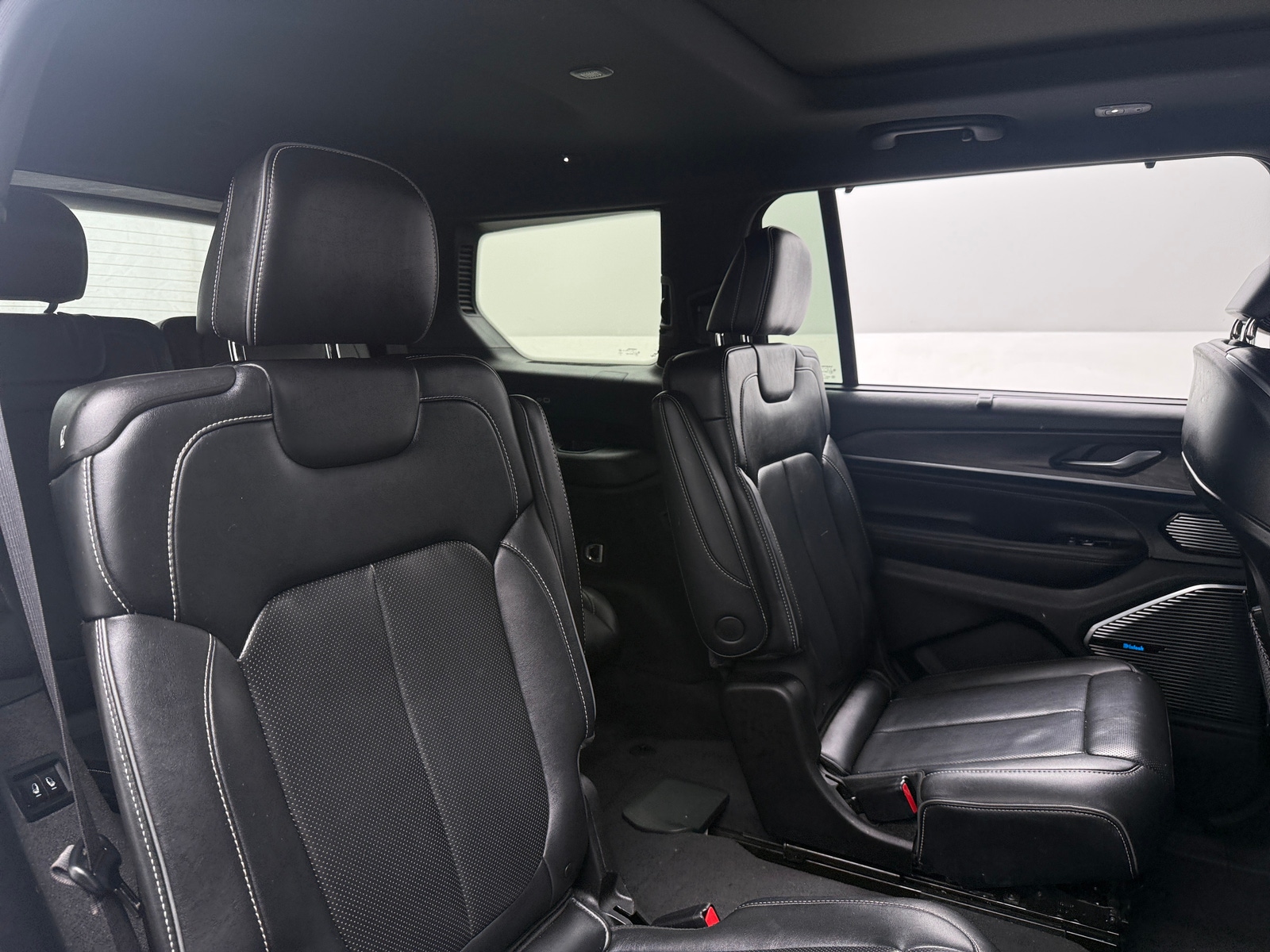 Thumbnail: 2022 Jeep Grand Cherokee L - 5