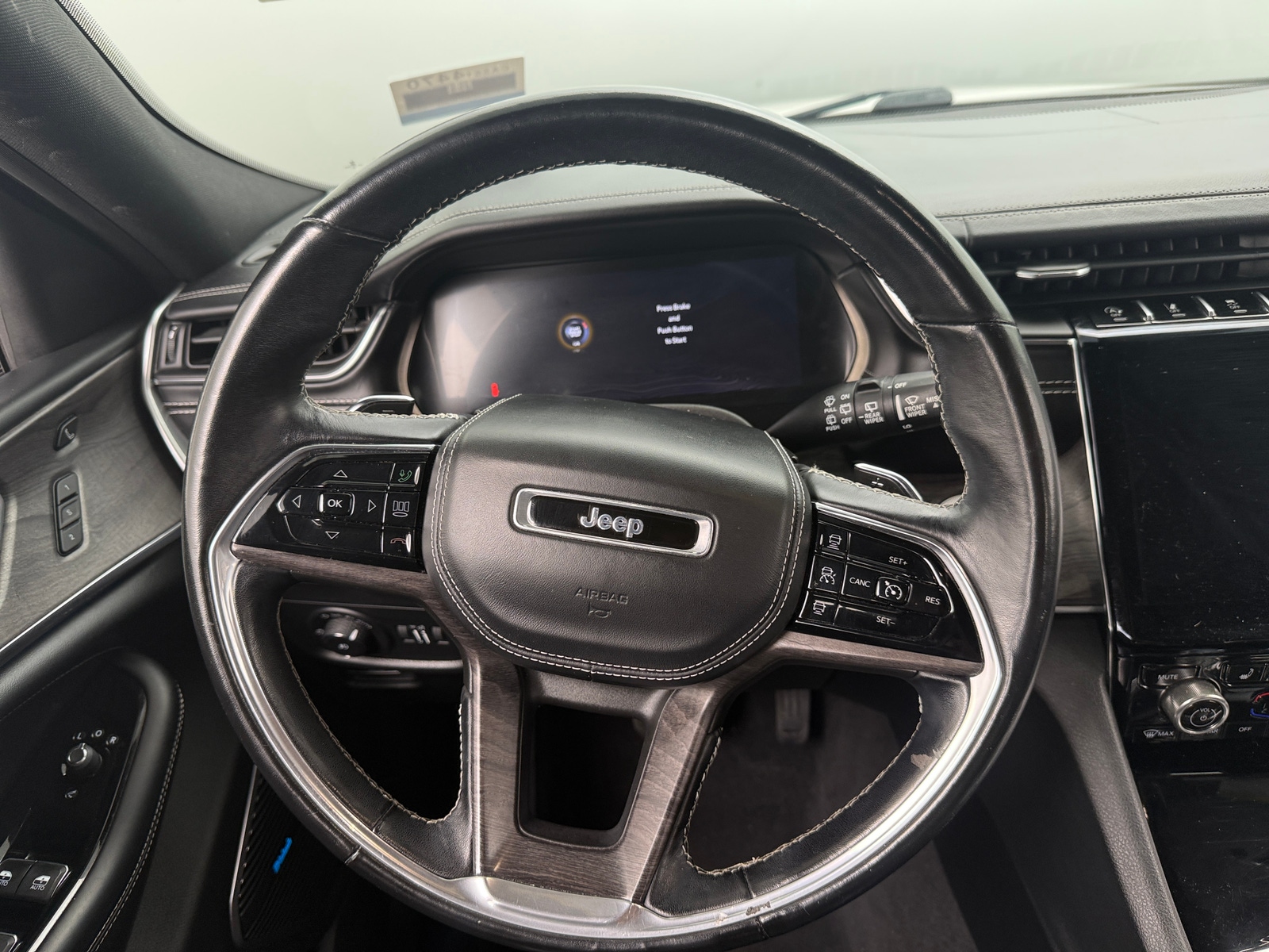 Thumbnail: 2022 Jeep Grand Cherokee L - 4