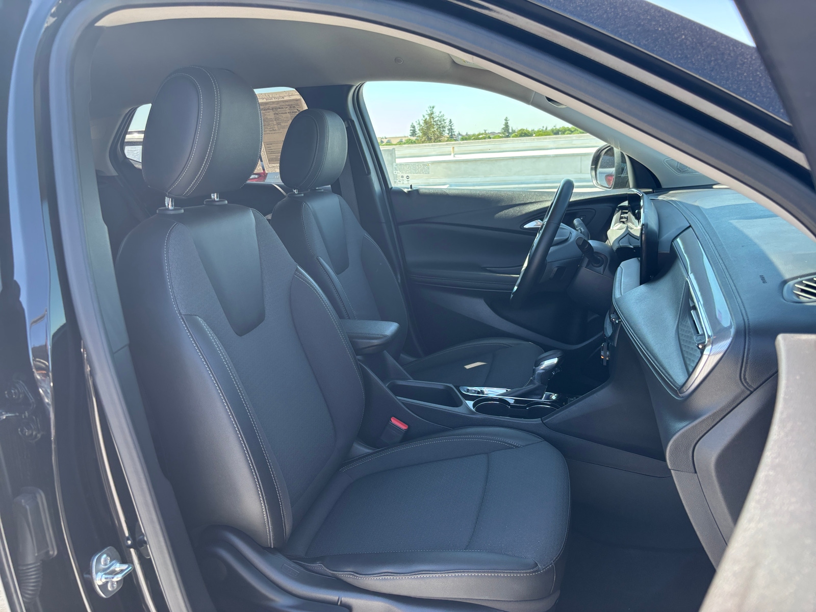 Thumbnail: 2025 Buick Encore GX - 2