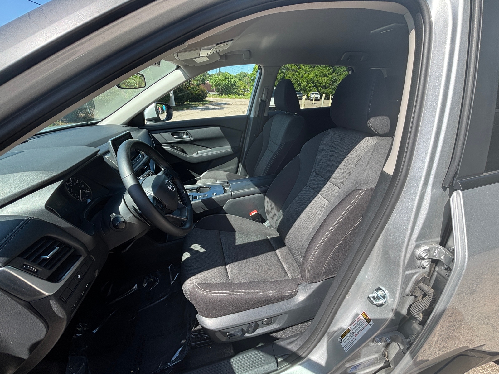 Thumbnail: 2025 Nissan Rogue - 2
