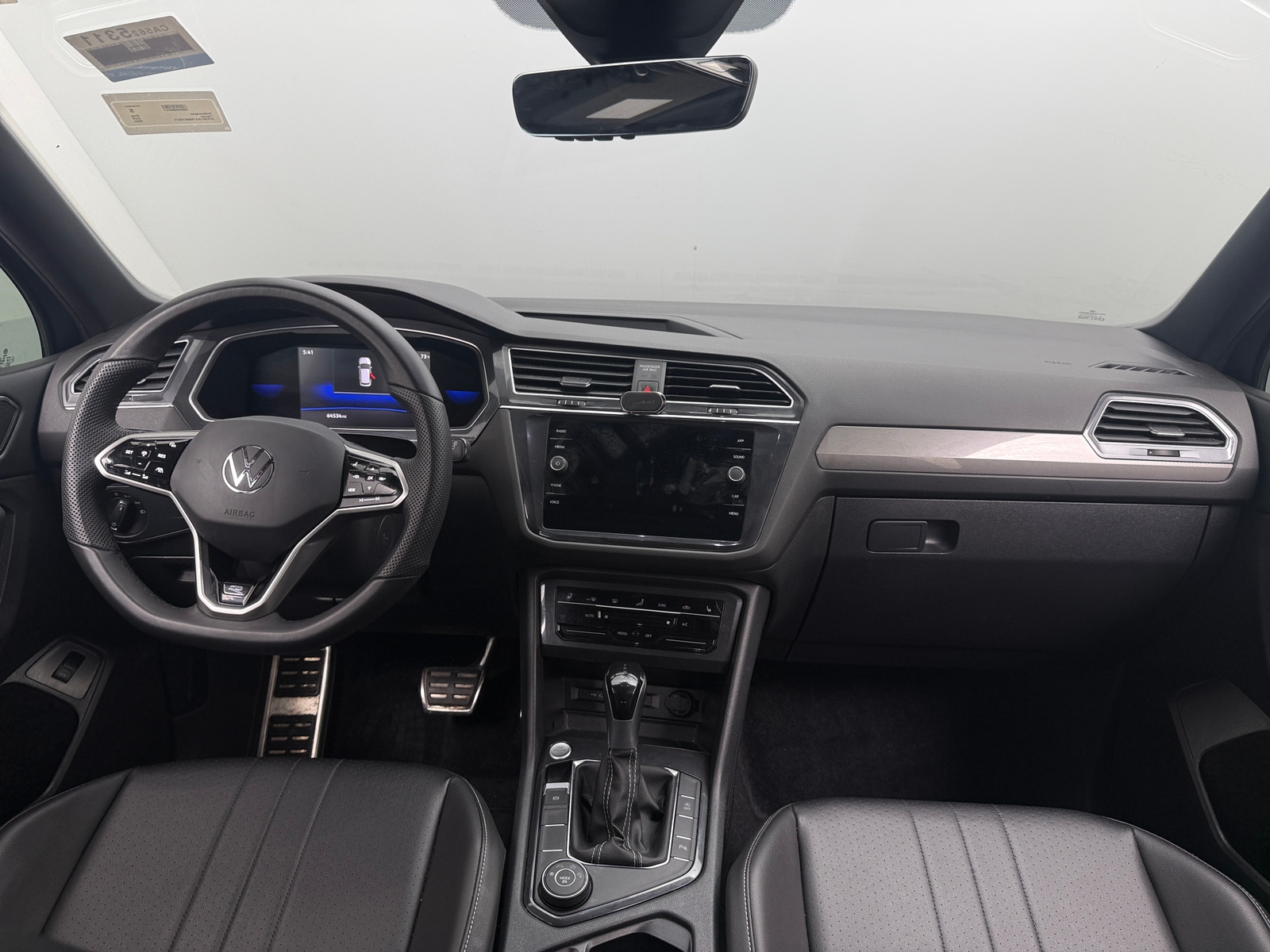 Thumbnail: 2022 Volkswagen Tiguan - 2