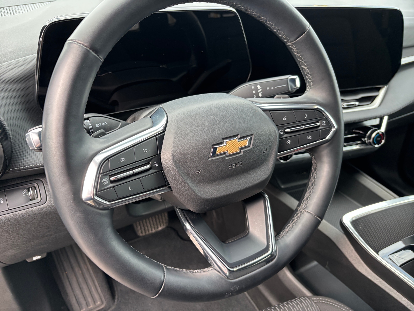 Thumbnail: 2025 Chevrolet Equinox - 5