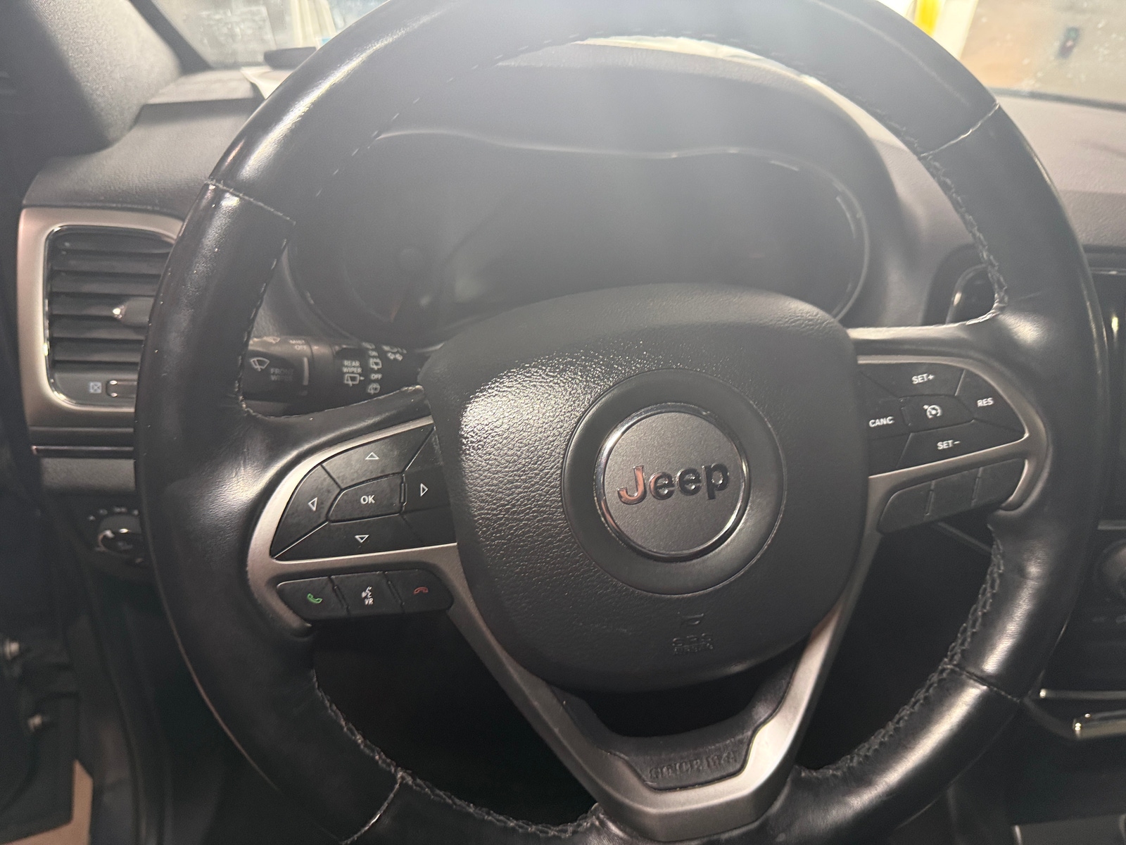 Thumbnail: 2021 Jeep Grand Cherokee - 4