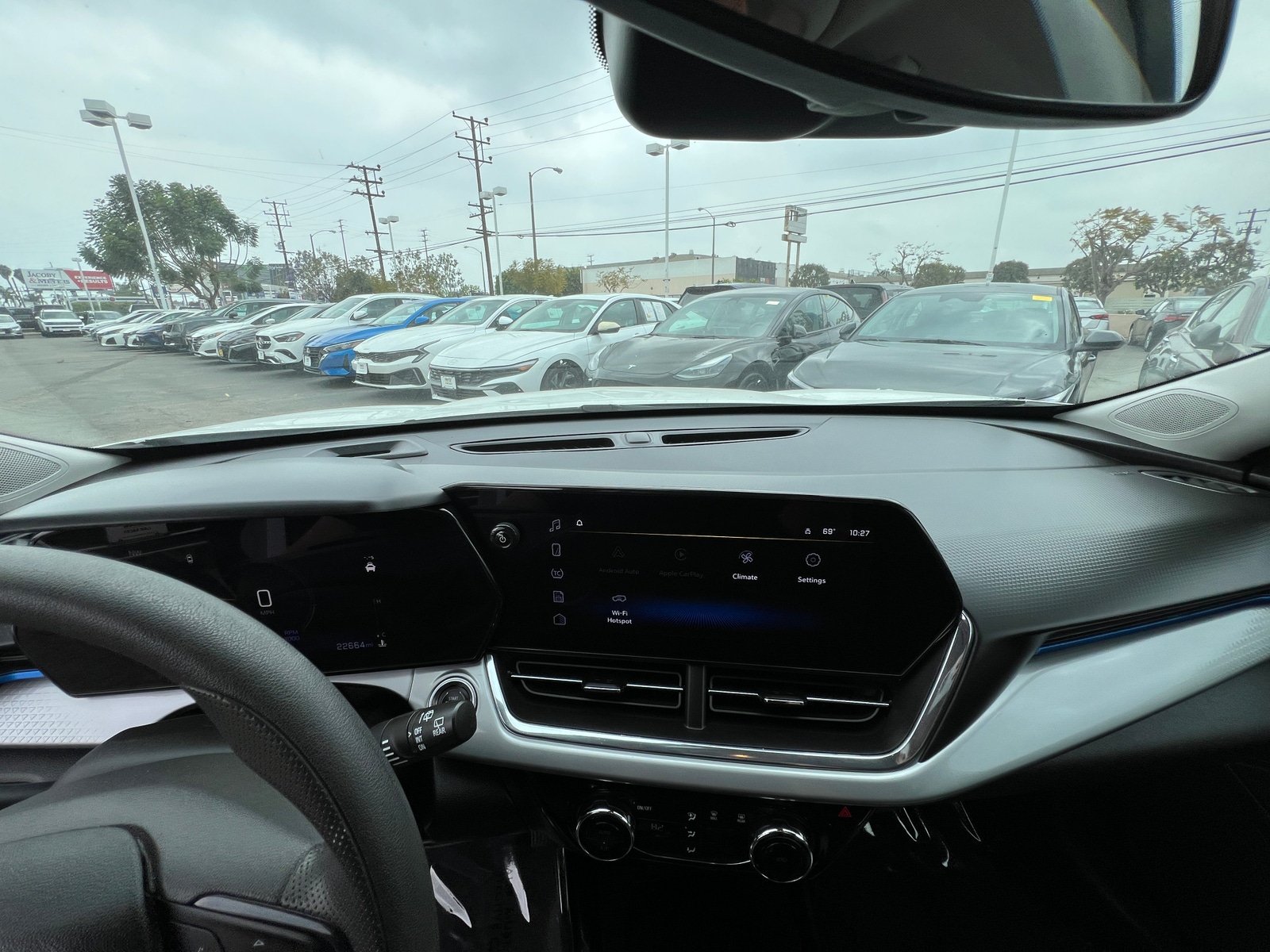 Thumbnail: 2025 Chevrolet Trax - 3