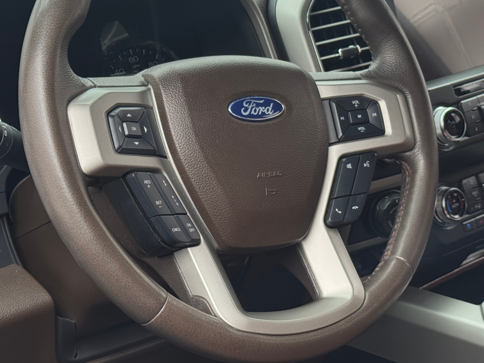 Thumbnail: 2019 Ford Econoline - 4
