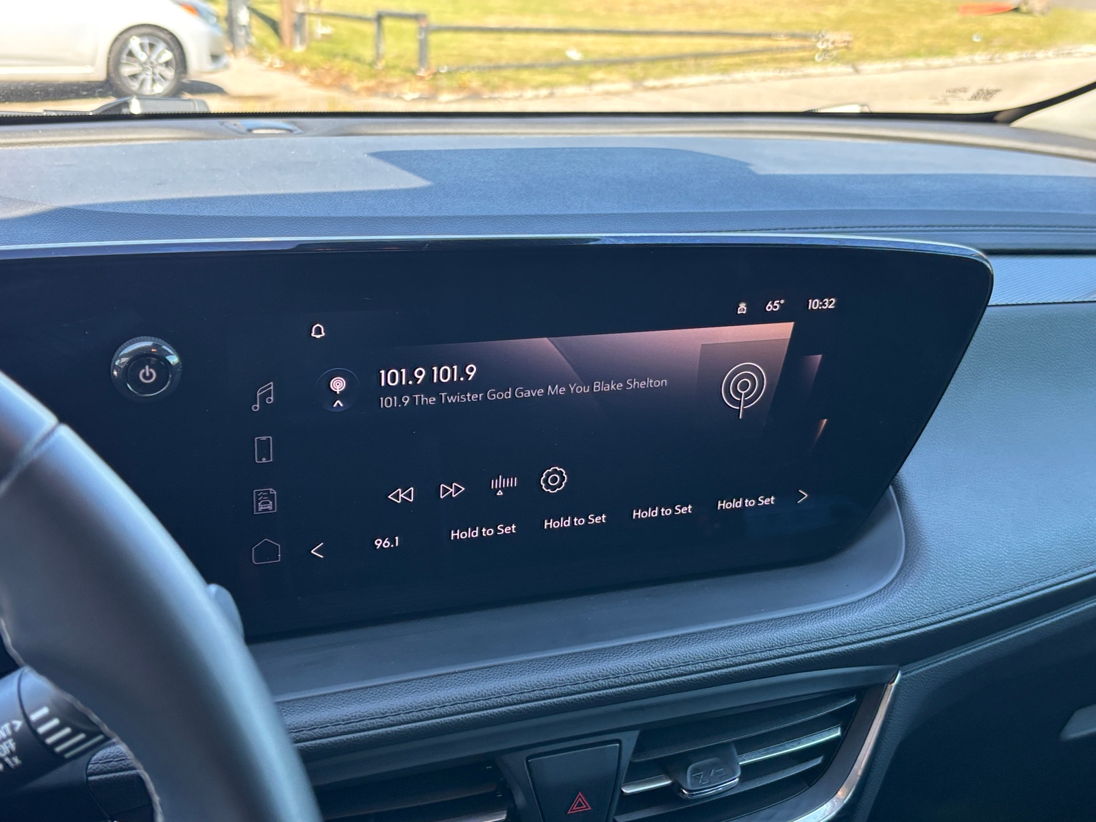 Thumbnail: 2025 Buick Encore GX - 4