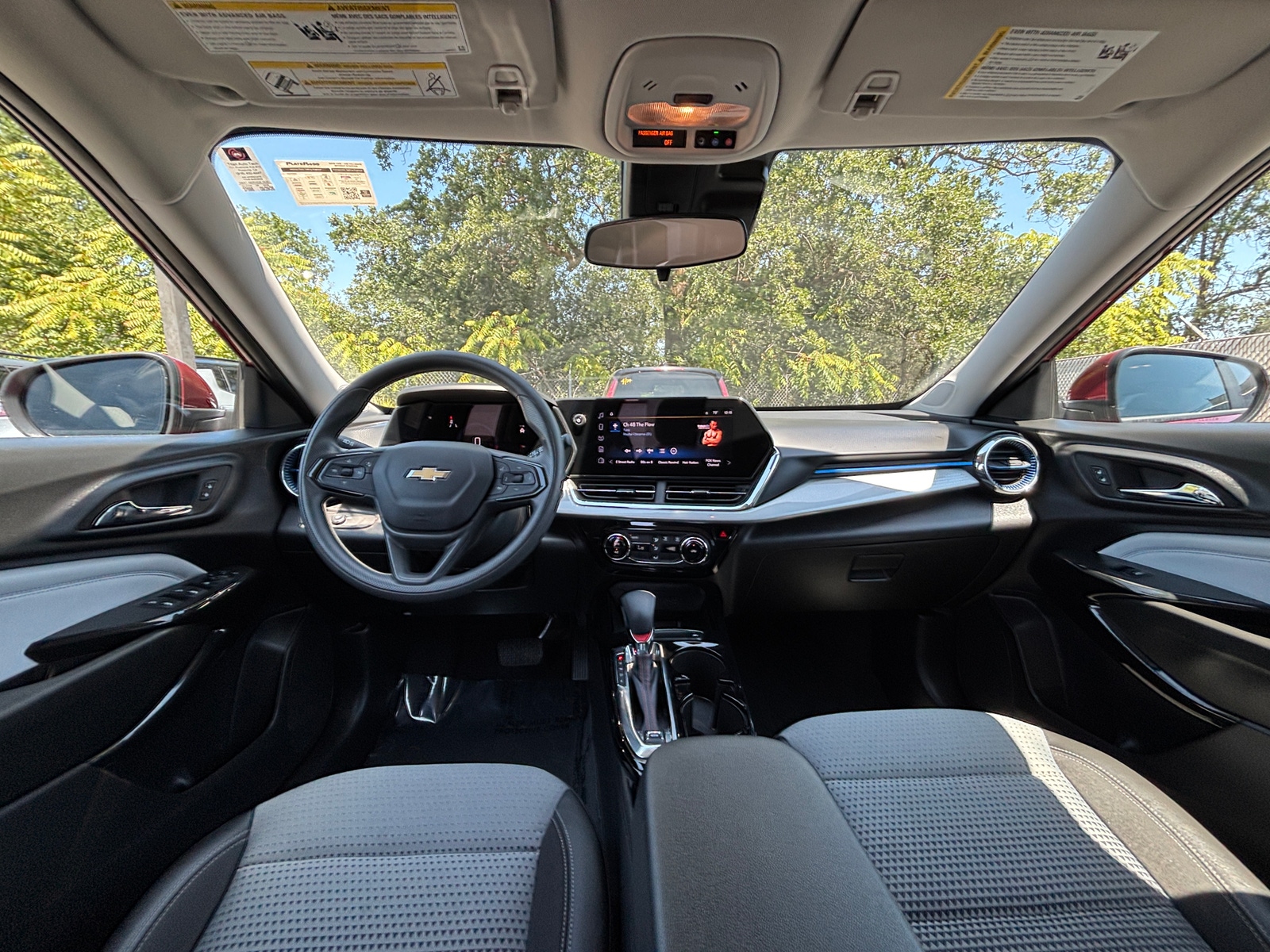 Thumbnail: 2025 Chevrolet Trax - 3