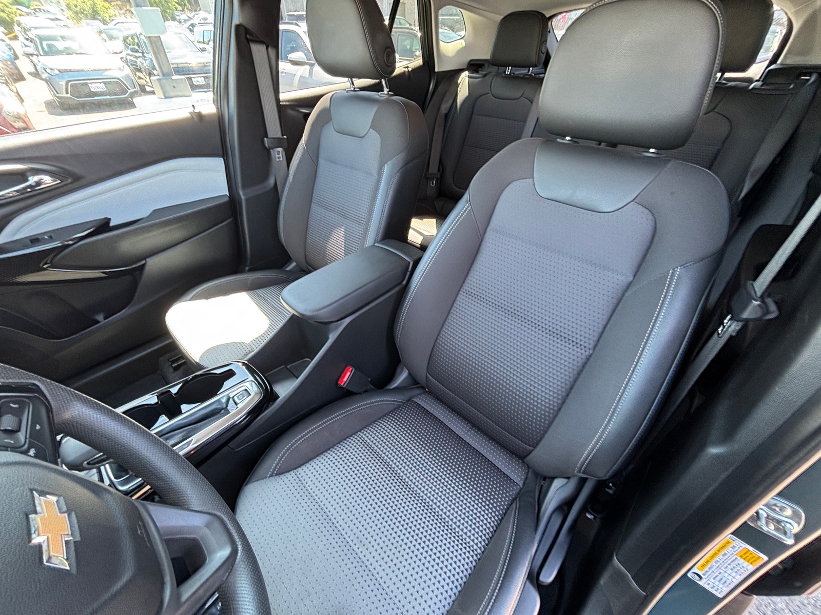 Thumbnail: 2025 Chevrolet Trax - 2