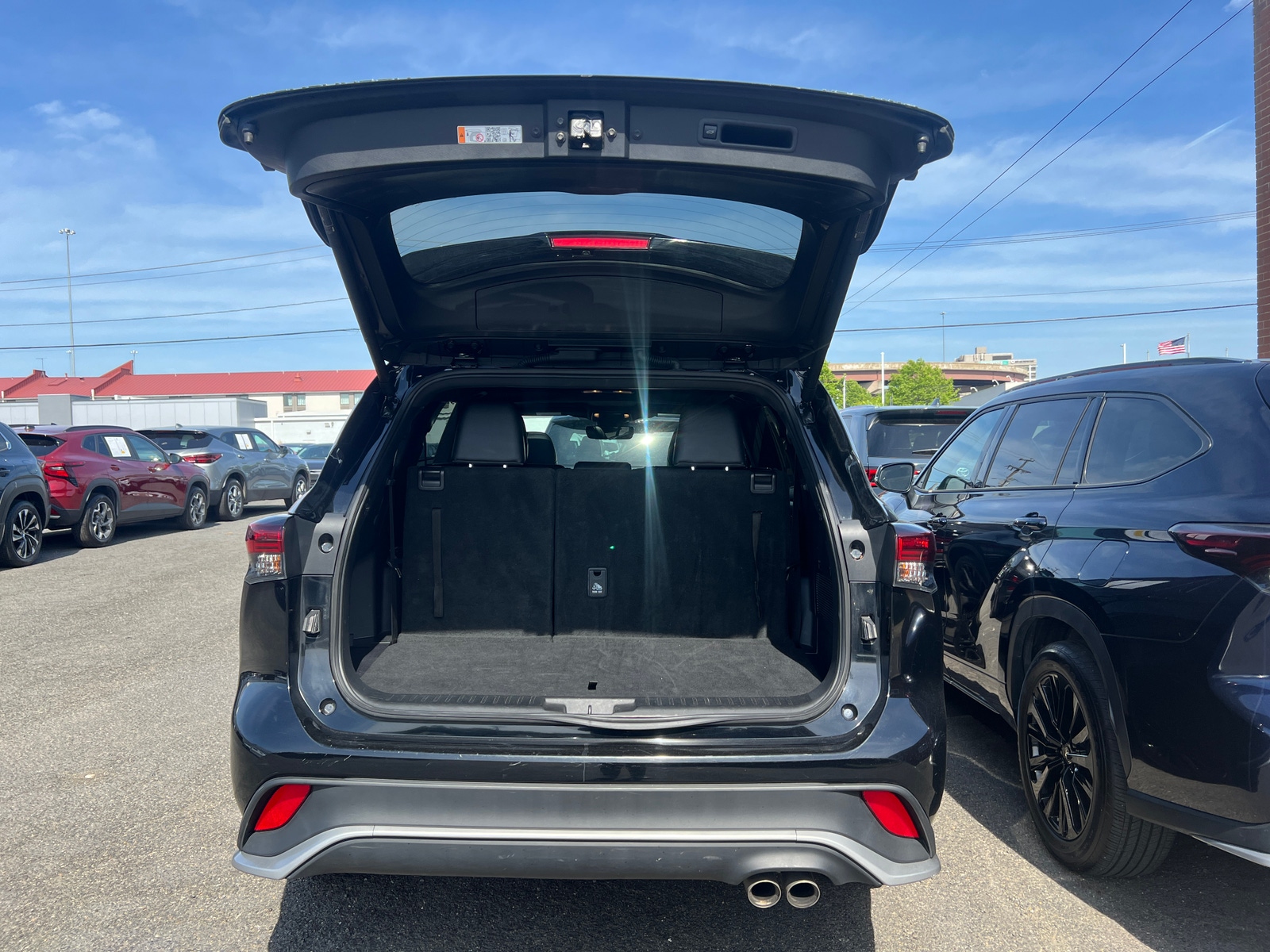 Thumbnail: 2025 Toyota Highlander - 7