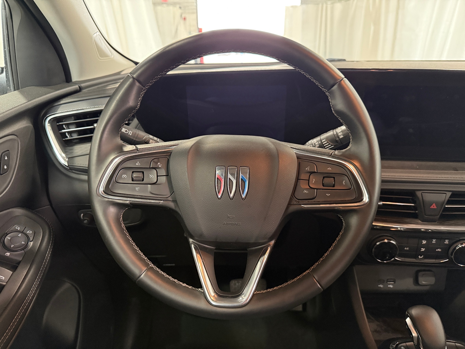 Thumbnail: 2025 Buick Encore GX - 5