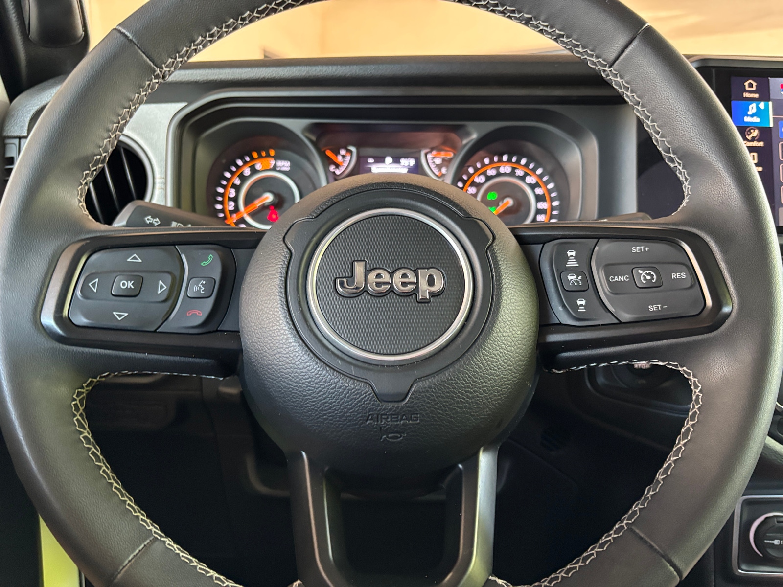 Thumbnail: 2025 Jeep Wrangler - 5