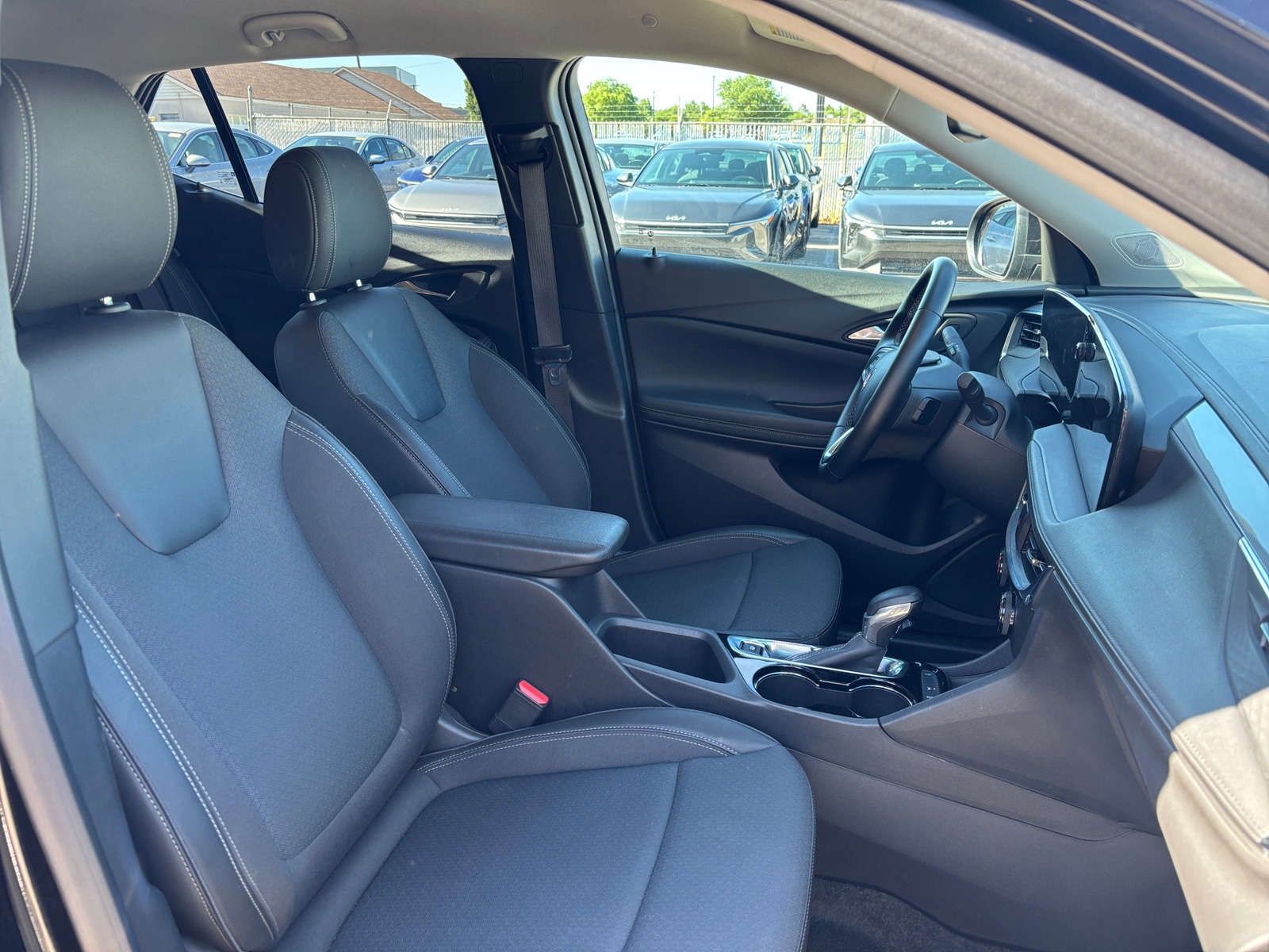 Thumbnail: 2025 Buick Encore GX - 2