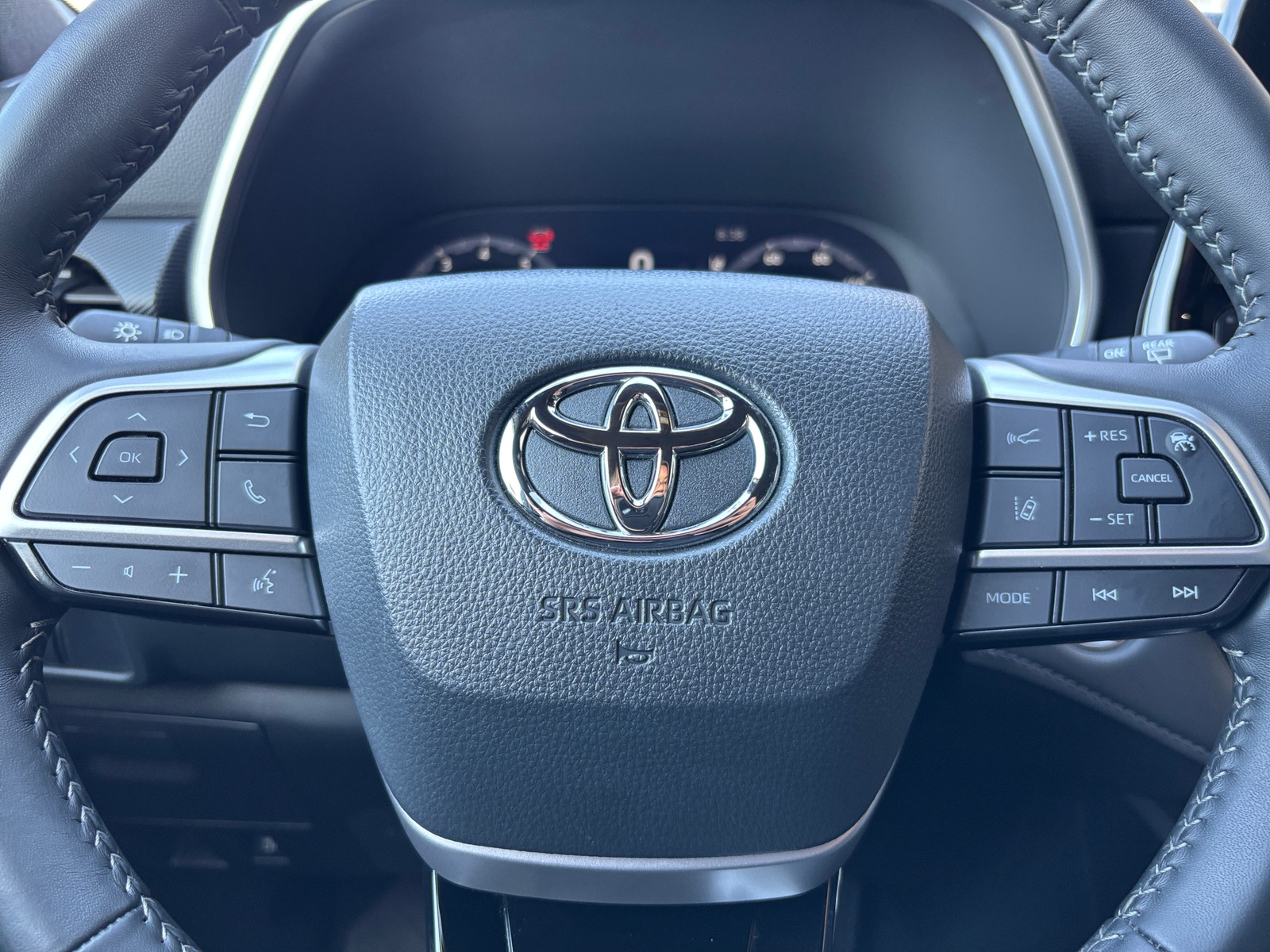 Thumbnail: 2025 Toyota Highlander - 5