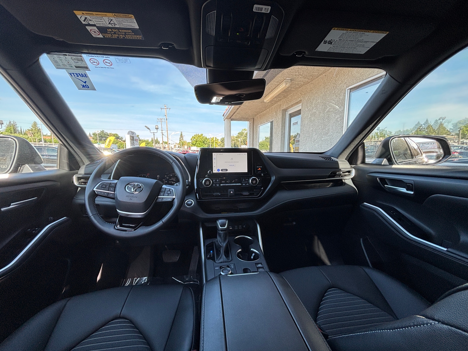 Thumbnail: 2025 Toyota Highlander - 3