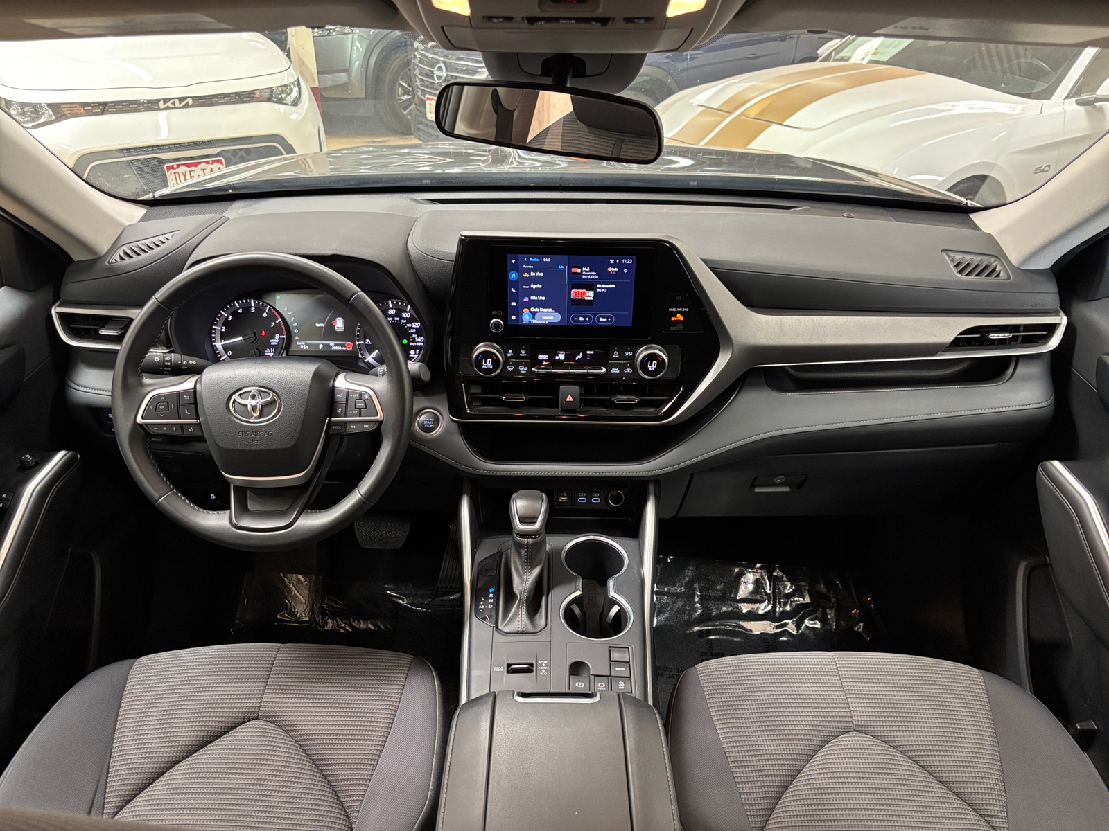 Thumbnail: 2025 Toyota Highlander - 3
