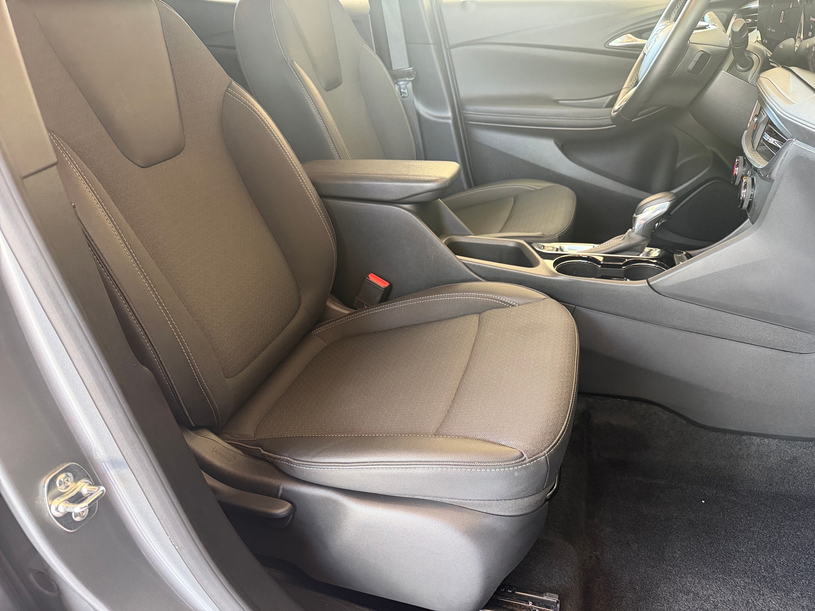 Thumbnail: 2025 Buick Encore GX - 2
