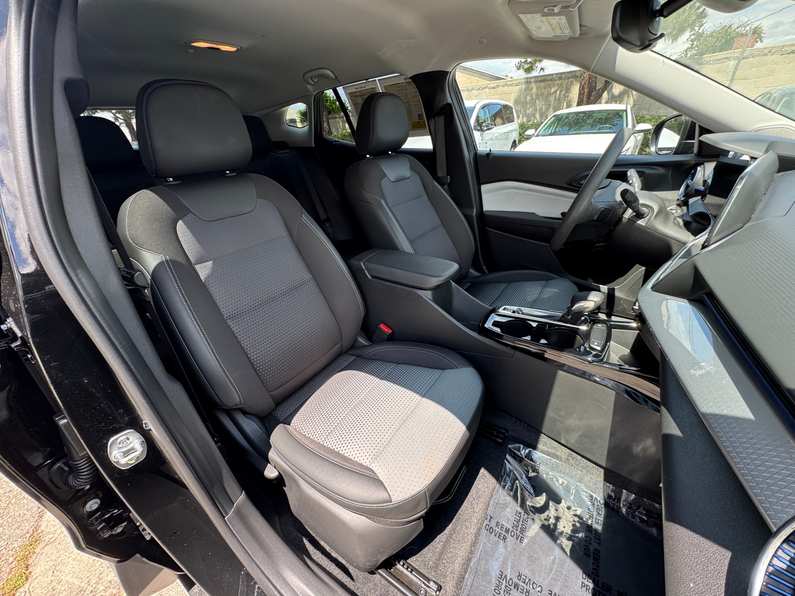 Thumbnail: 2025 Chevrolet Trax - 2