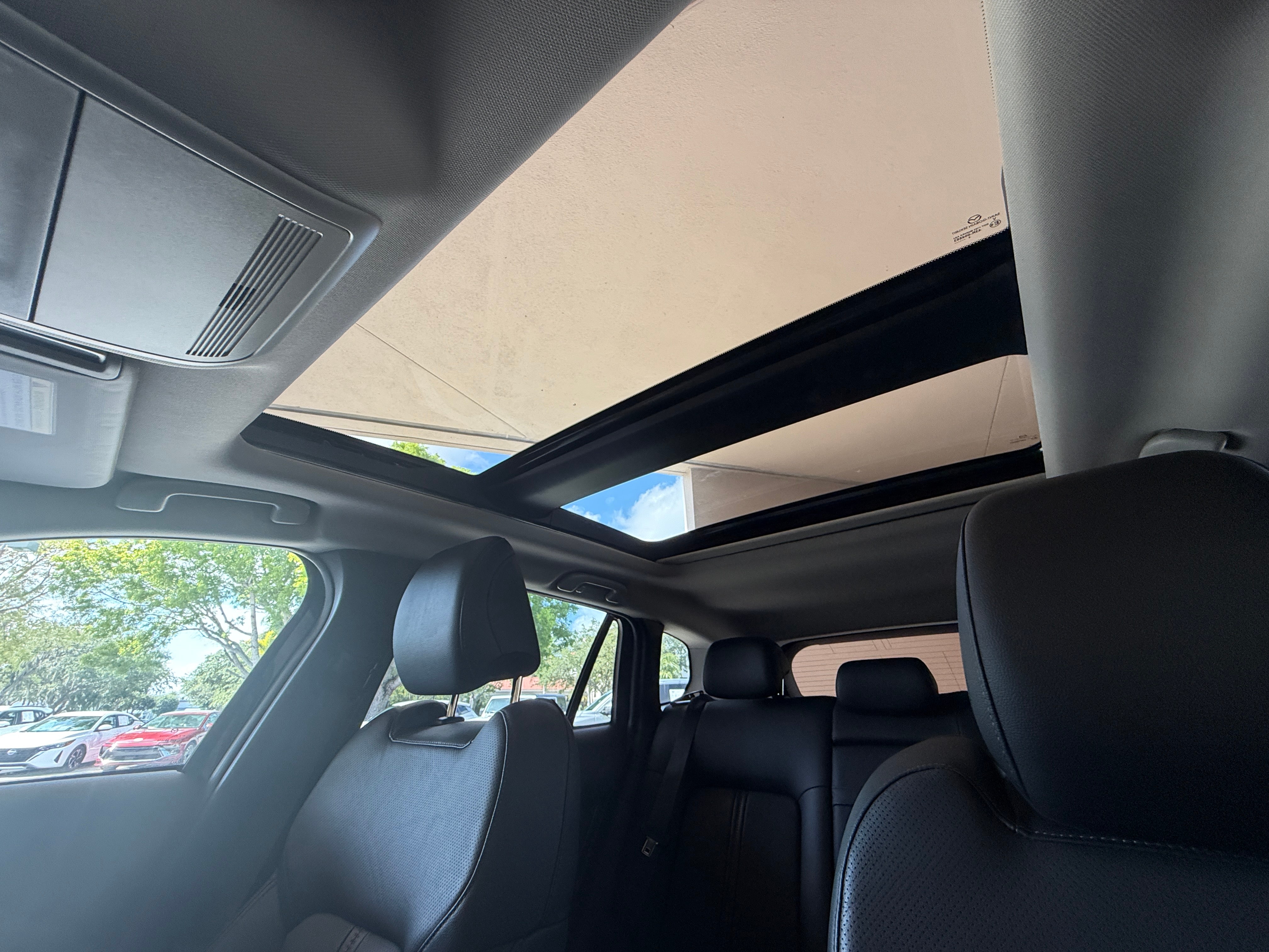 2025 Mazda CX-50 Premium Plus - Photo 17