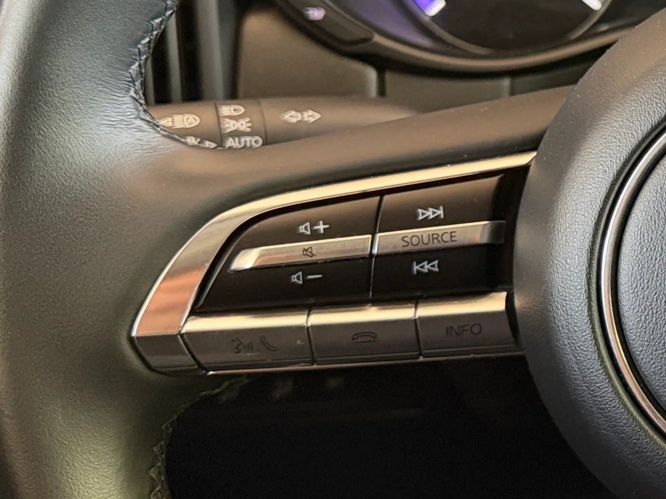 2025 Mazda CX-50 Premium Plus - Photo 18
