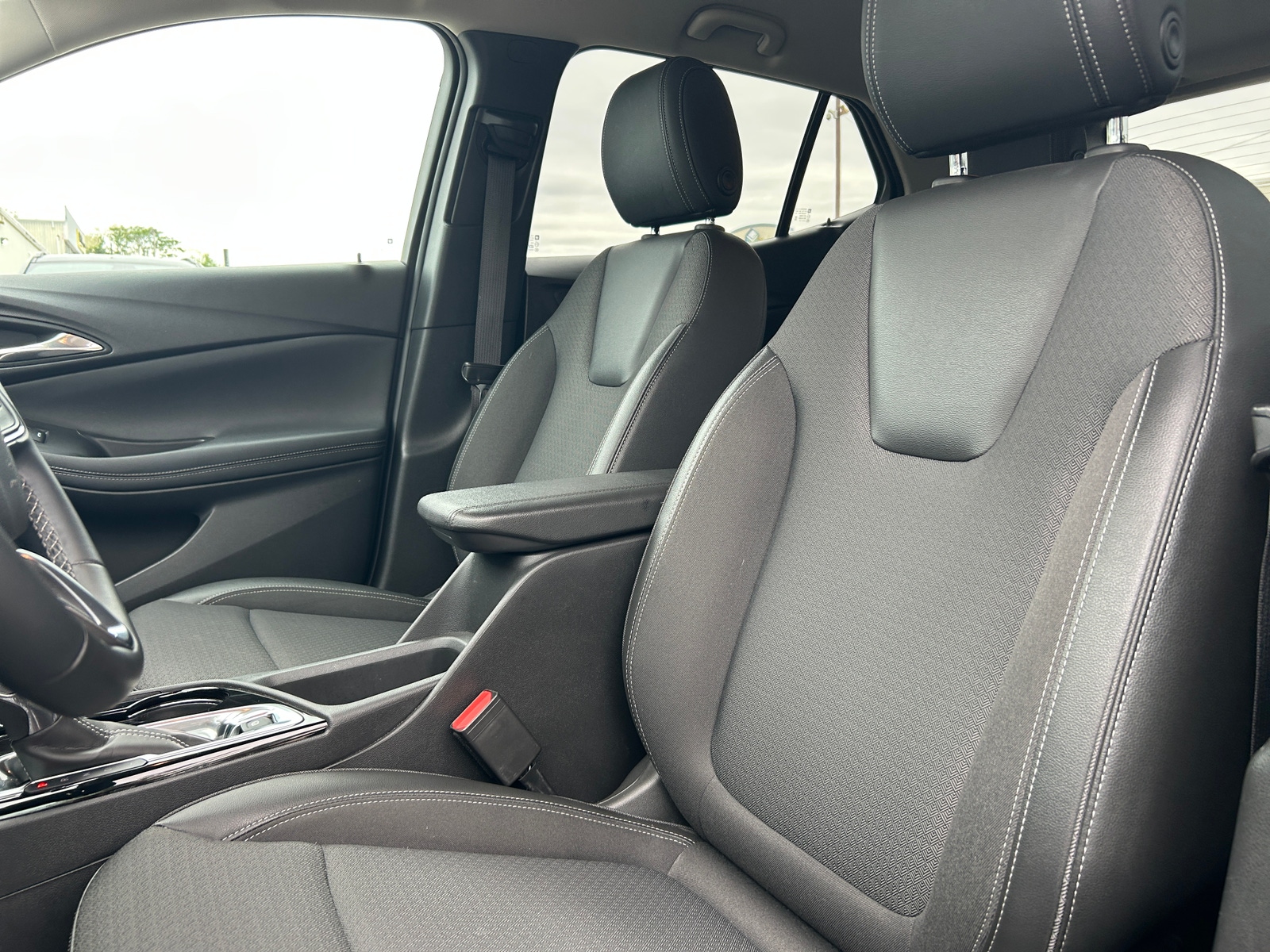 Thumbnail: 2025 Buick Encore GX - 2