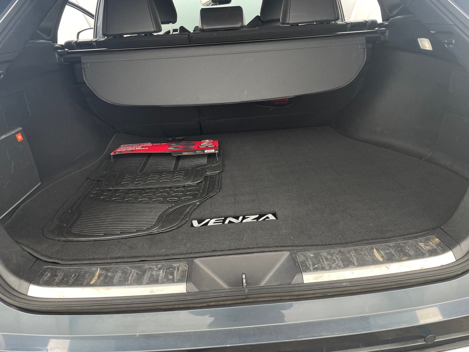 Thumbnail: 2021 Toyota Venza - 6