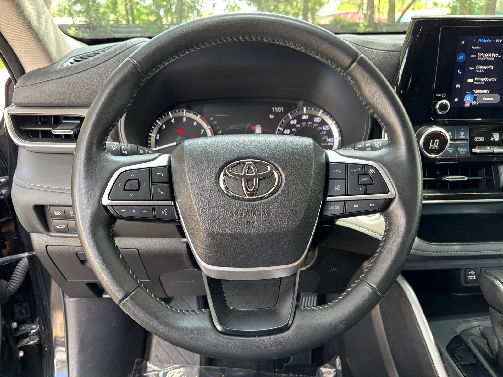 Thumbnail: 2025 Toyota Highlander - 4