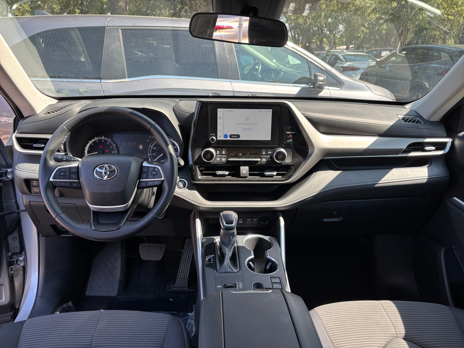 Thumbnail: 2025 Toyota Highlander - 2