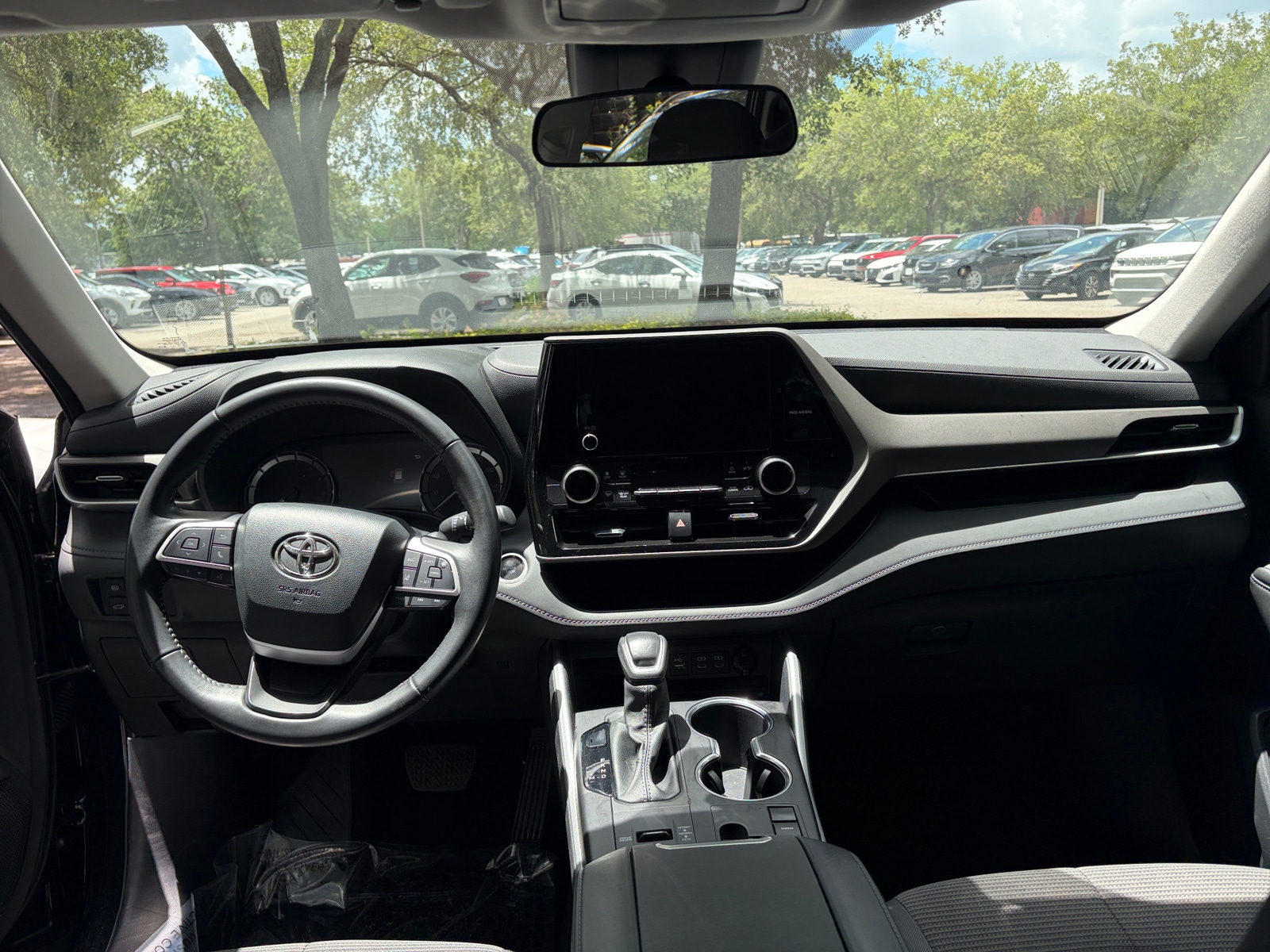 Thumbnail: 2025 Toyota Highlander - 3