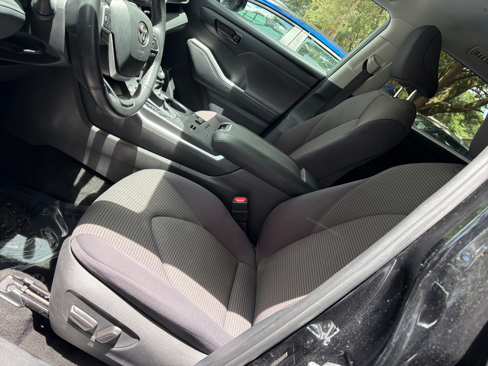 Thumbnail: 2025 Toyota Highlander - 2