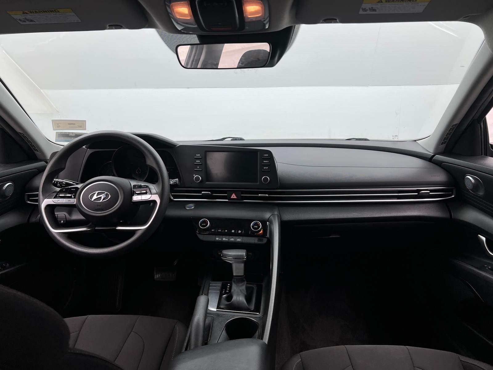 Thumbnail: 2023 Hyundai Elantra - 3