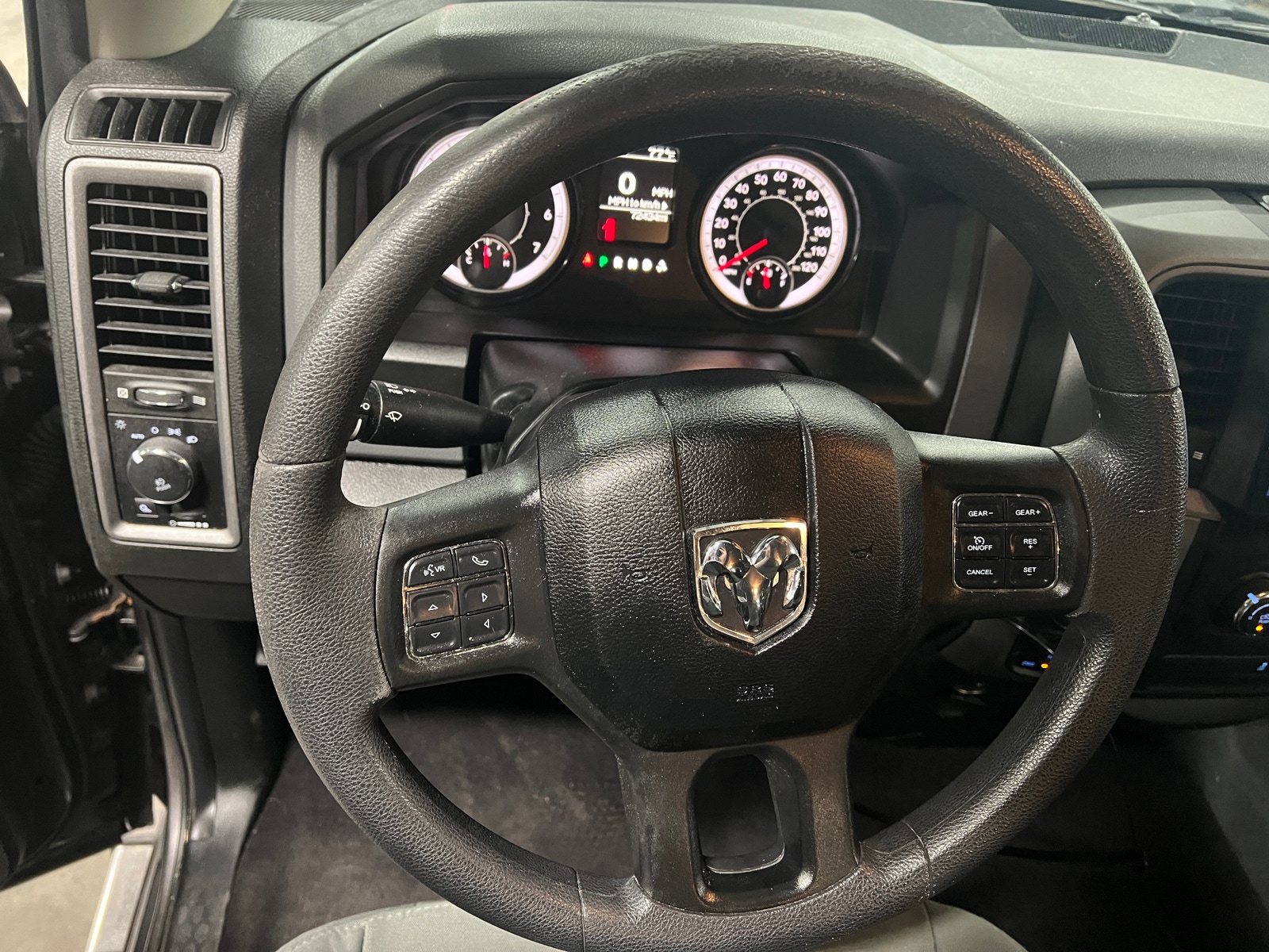 Thumbnail: 2019 RAM 1500 Classic - 5