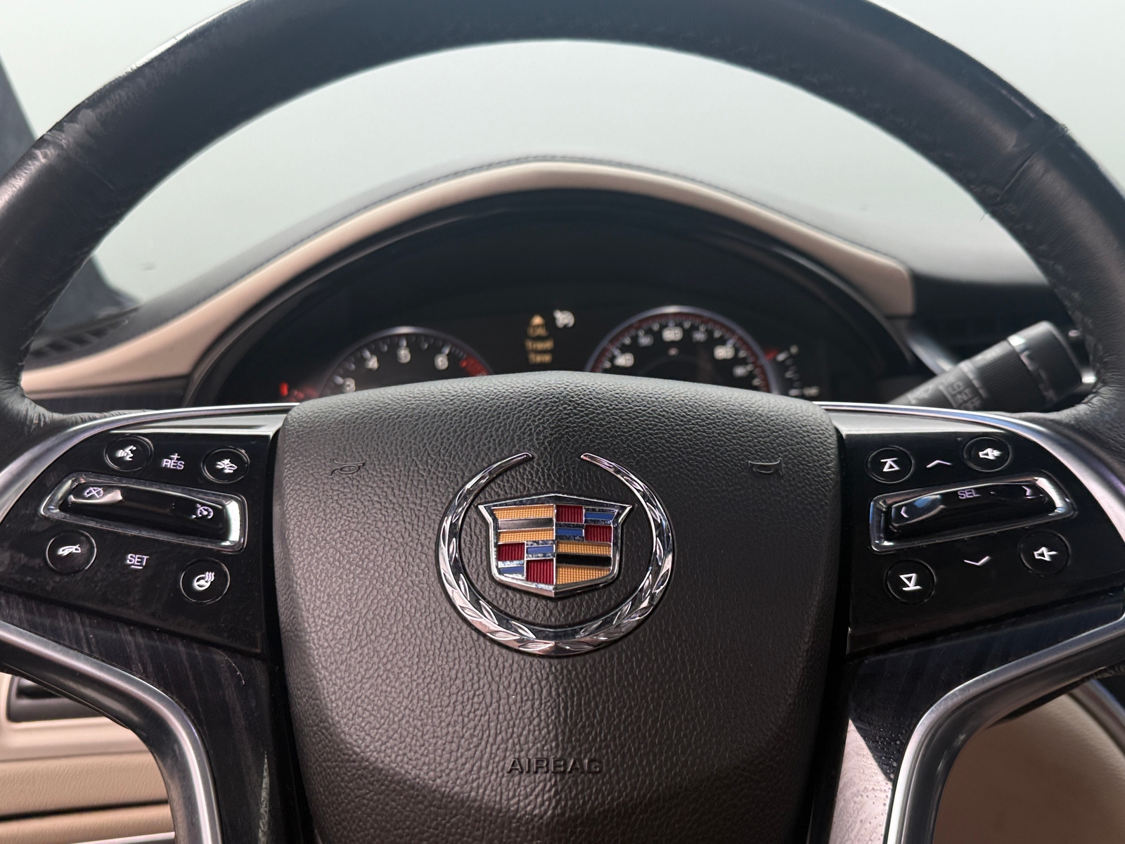 Thumbnail: 2013 Cadillac XTS - 4