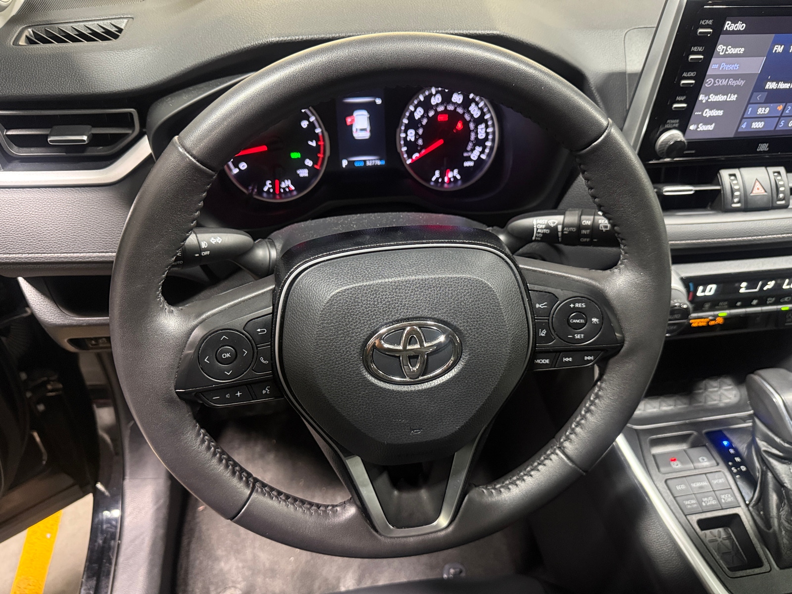 Thumbnail: 2021 Toyota RAV4 - 4