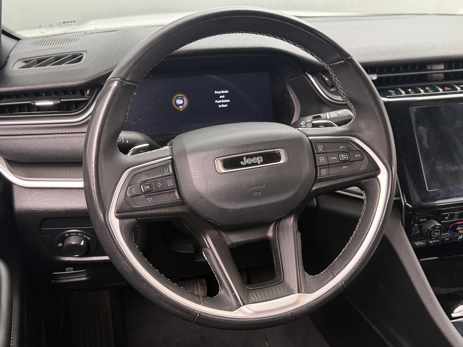 Thumbnail: 2023 Jeep Grand Cherokee - 4