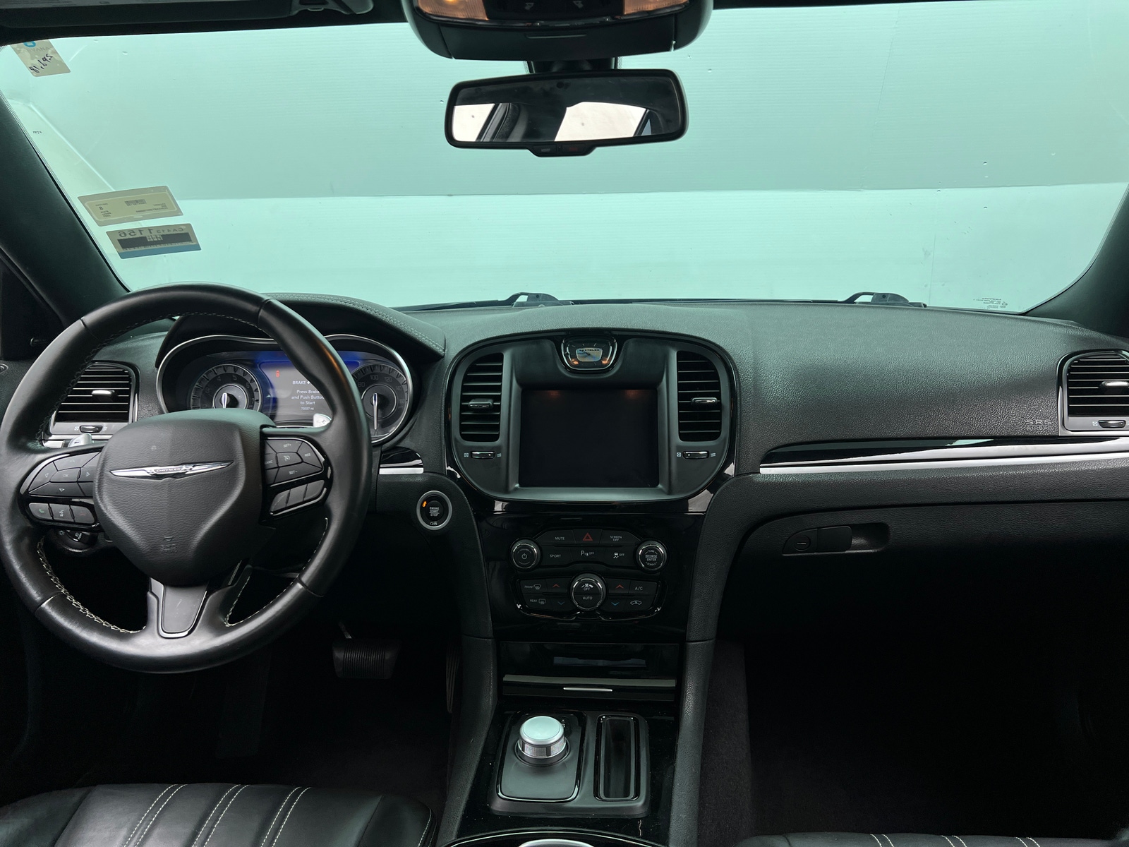 Thumbnail: 2022 Chrysler 300 - 2