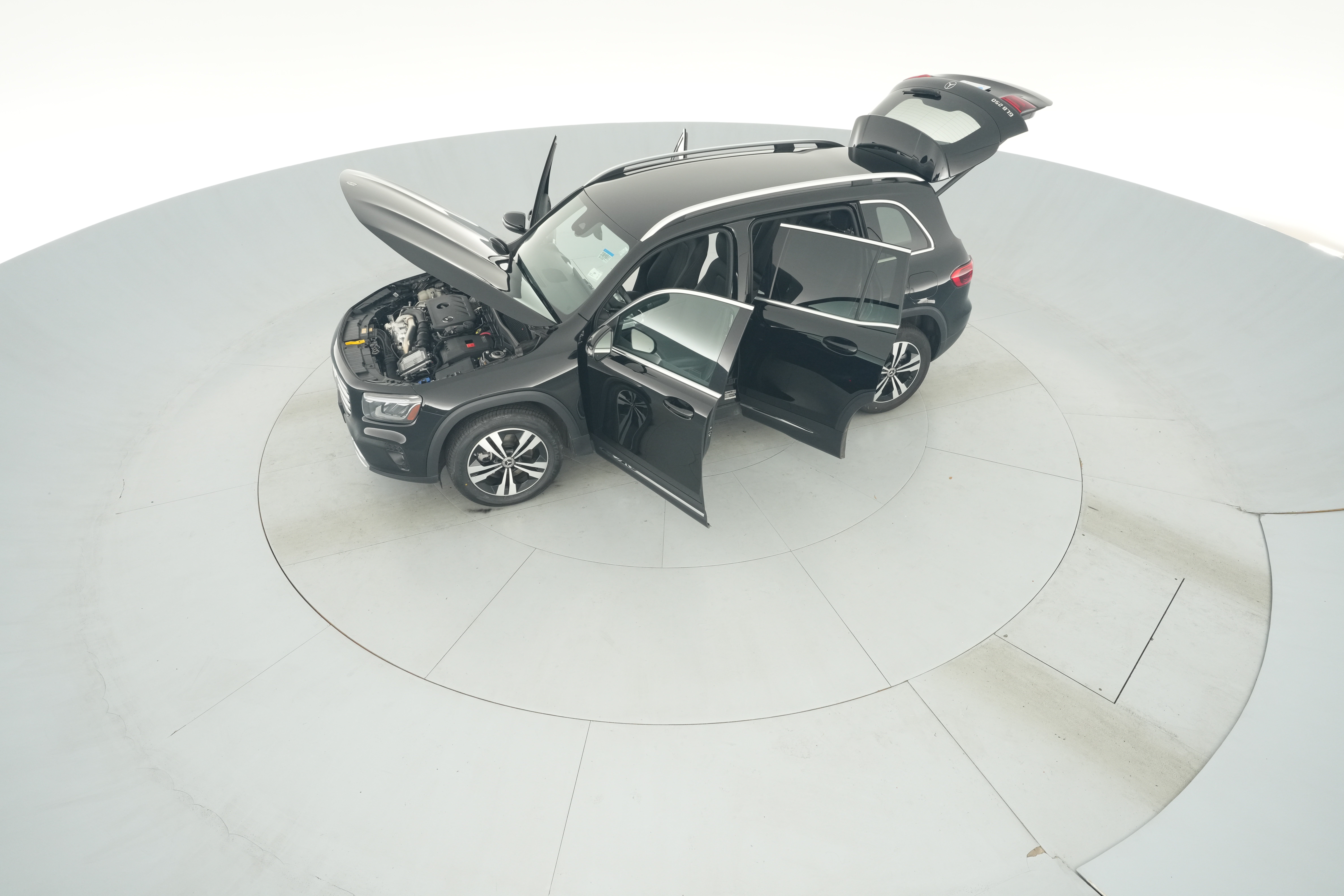 2025 Mercedes-Benz GLB Base - Photo 29