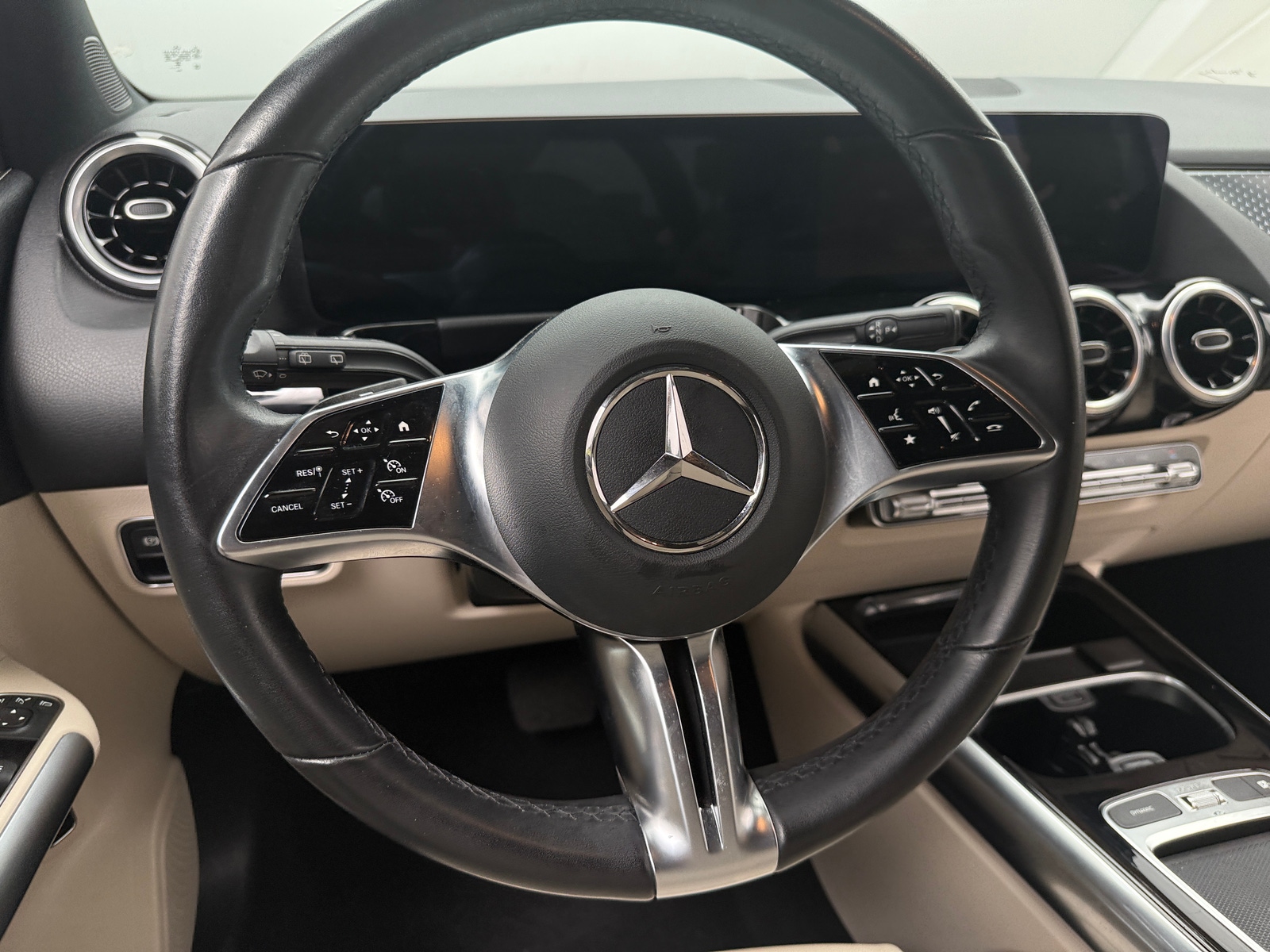 Thumbnail: 2025 Mercedes-Benz GLA - 4