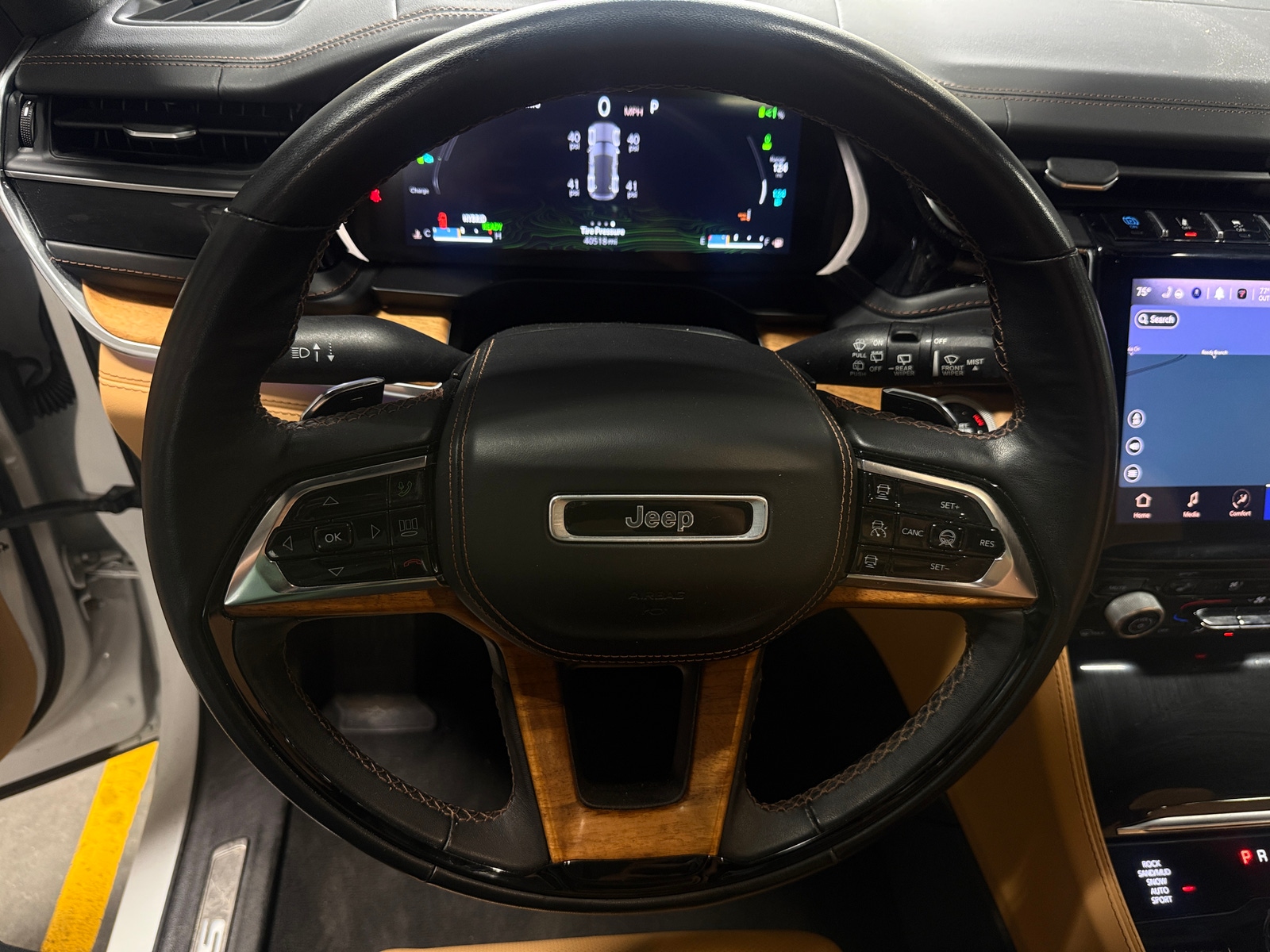 Thumbnail: 2022 Jeep Grand Cherokee - 4