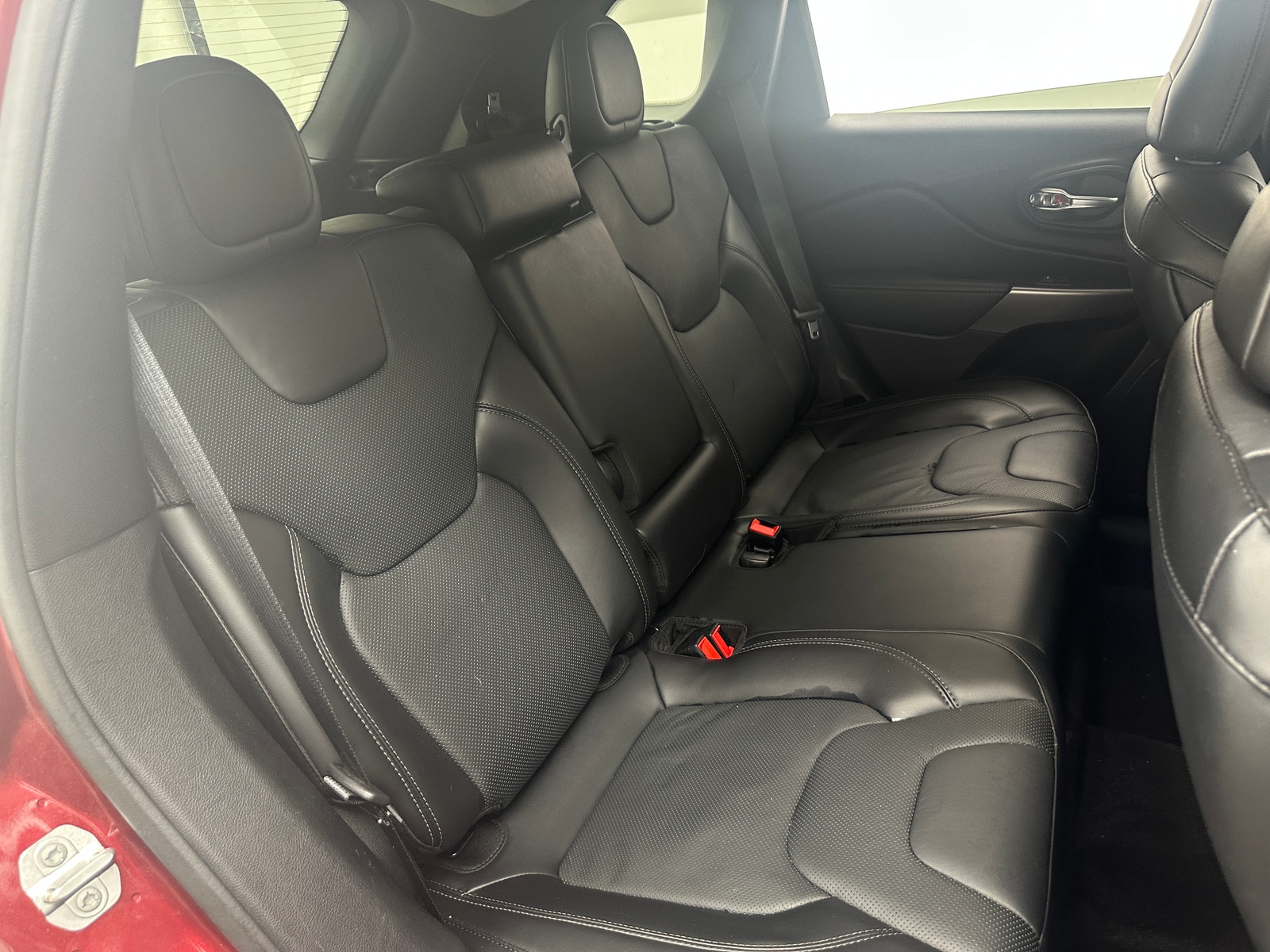 Thumbnail: 2019 Jeep Cherokee - 5