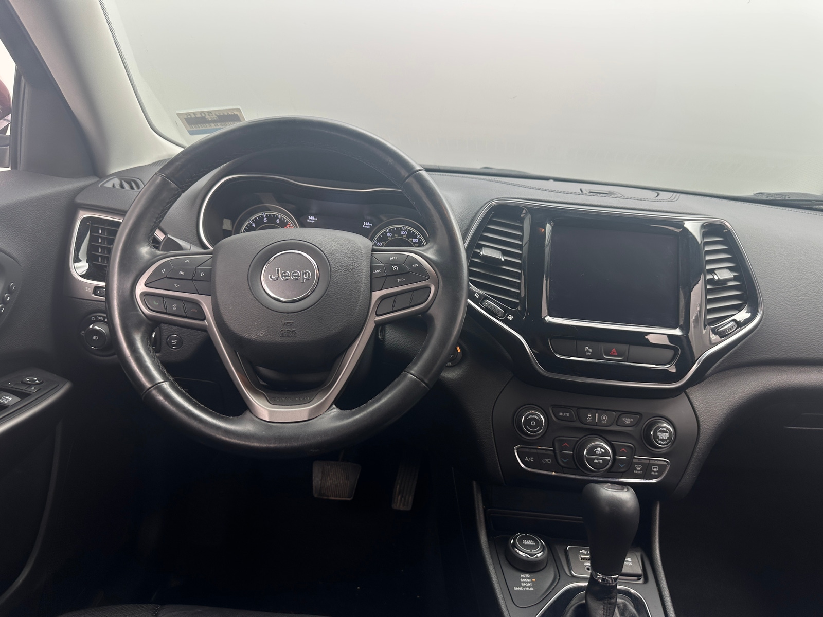 Thumbnail: 2019 Jeep Cherokee - 4