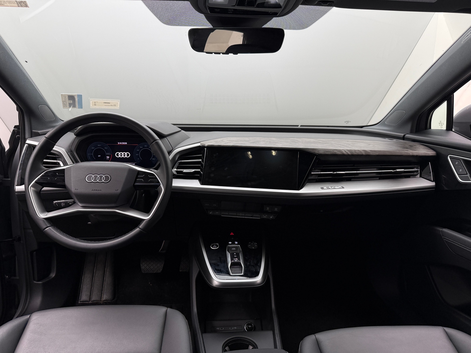 Thumbnail: 2024 Audi Q4 e-tron - 2