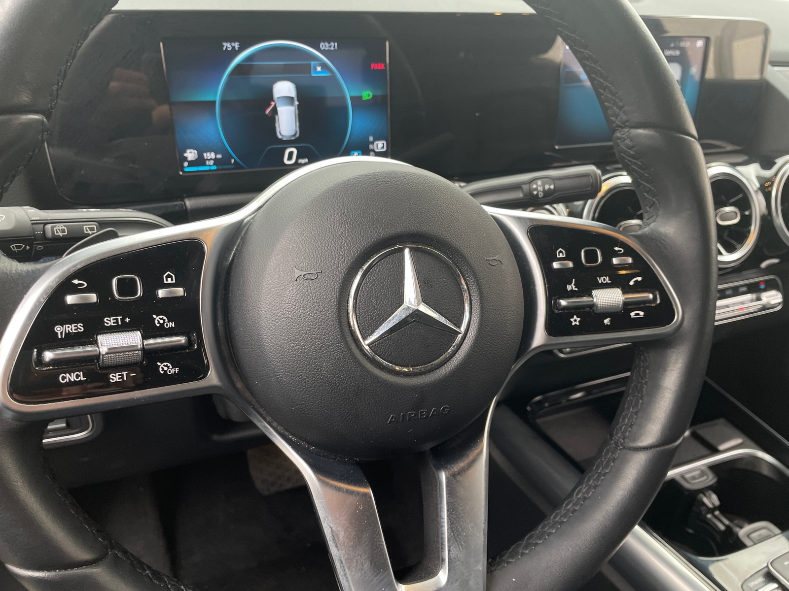 Thumbnail: 2022 Mercedes-Benz GLA - 4