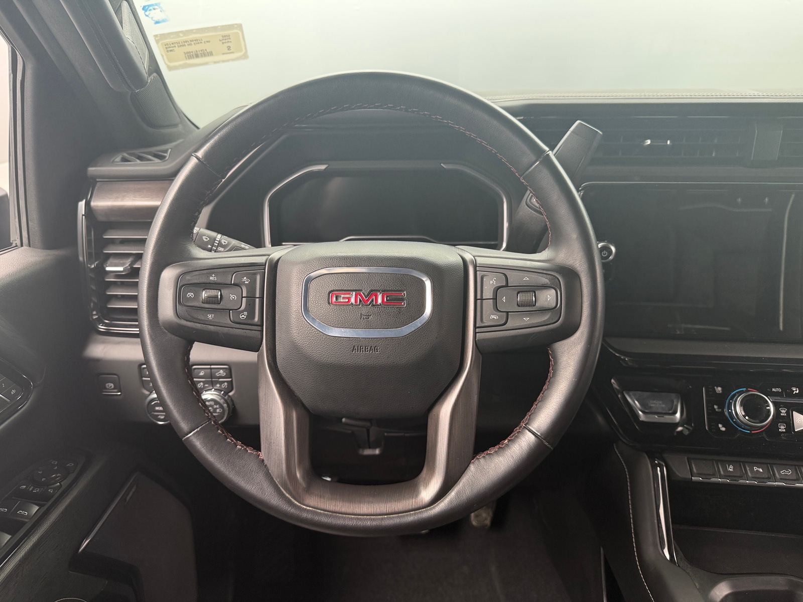 Thumbnail: 2025 GMC Sierra 2500 - 4