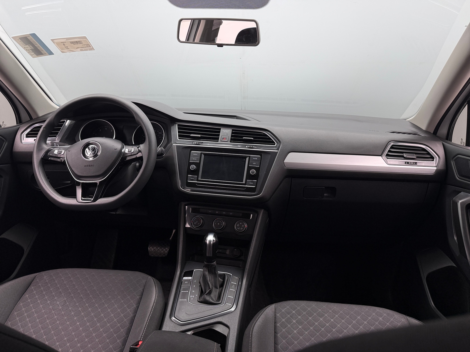 Thumbnail: 2021 Volkswagen Tiguan - 3